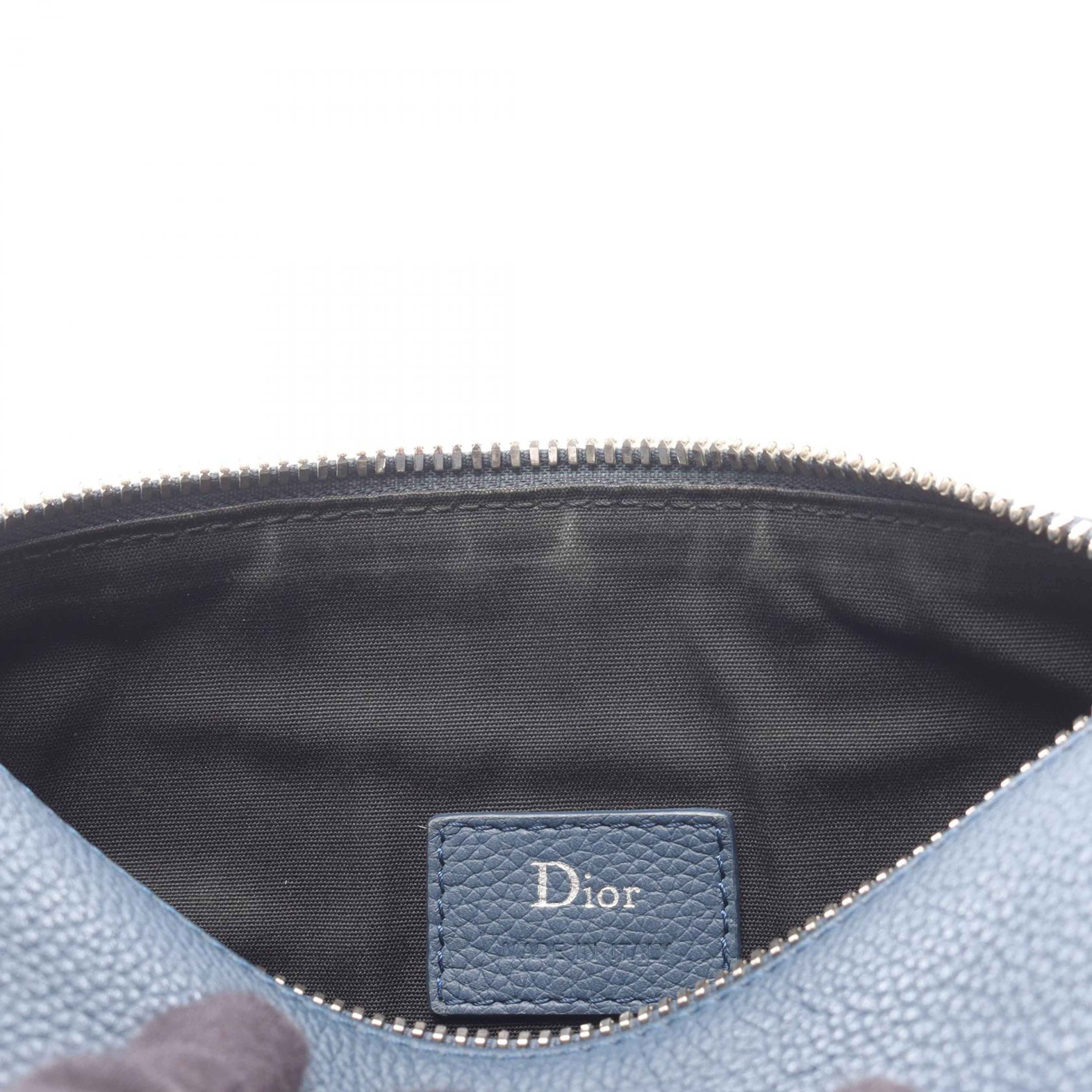 Dior Atelier Roller Crossbody, från Luxclusif, i färgen blå. Klicka för att öppna bilden i stort format