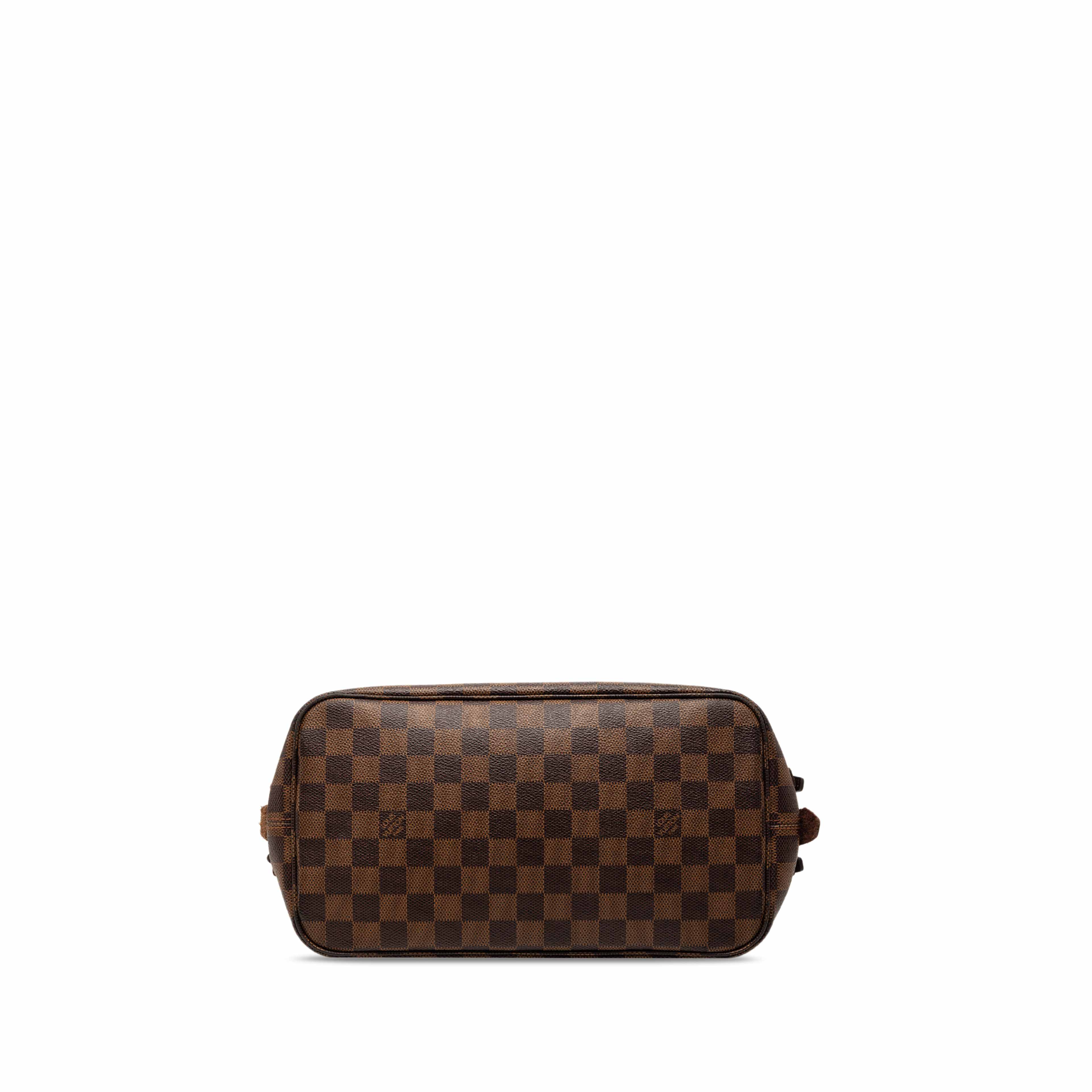 Louis Vuitton Damier Ebene Cabas Rivington, från Luxclusif, i färgen brown. Klicka för att öppna bilden i stort format