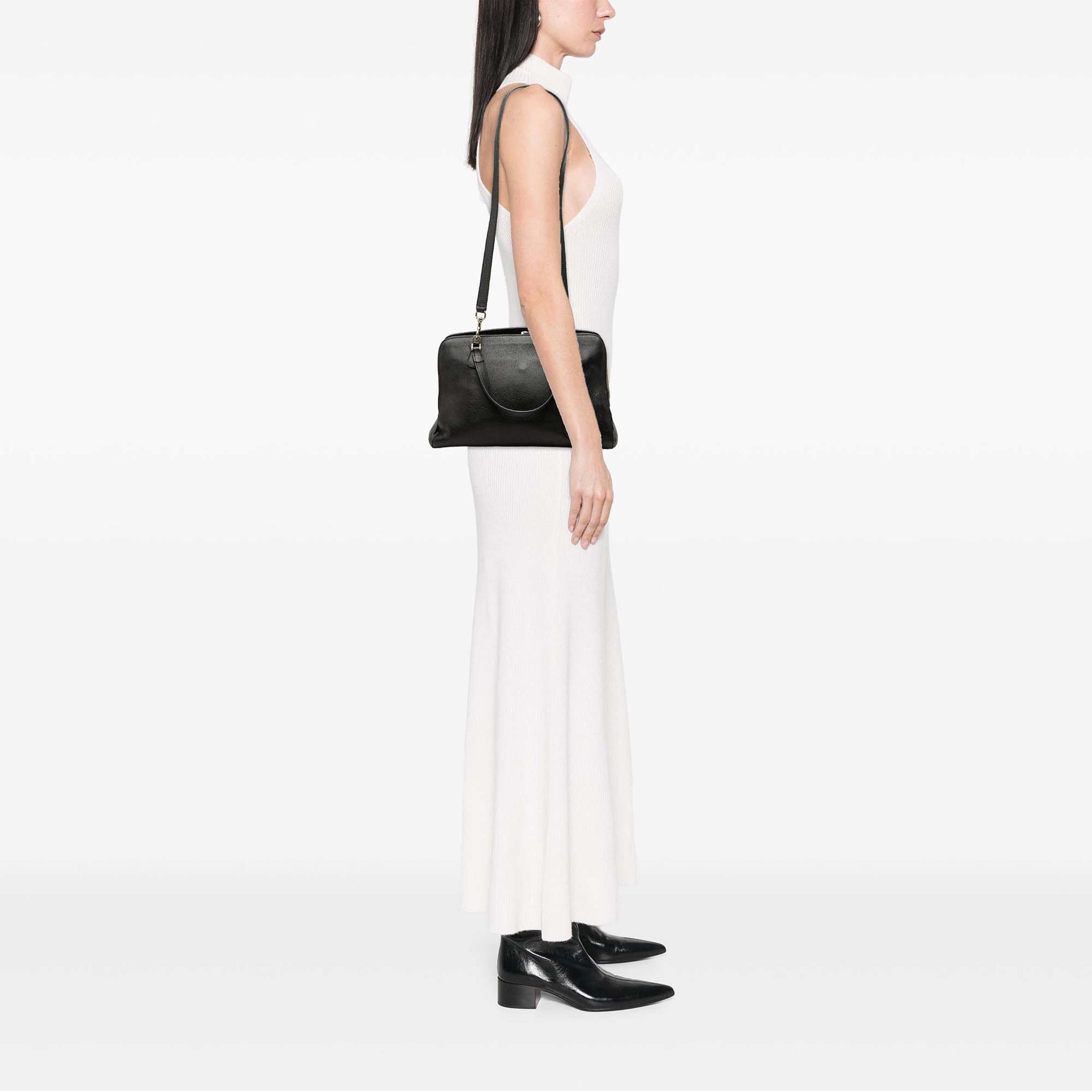 Gucci Pebbled Calfskin Soho Working Satchel, från Luxclusif, i färgen svart. Klicka för att öppna bilden i stort format