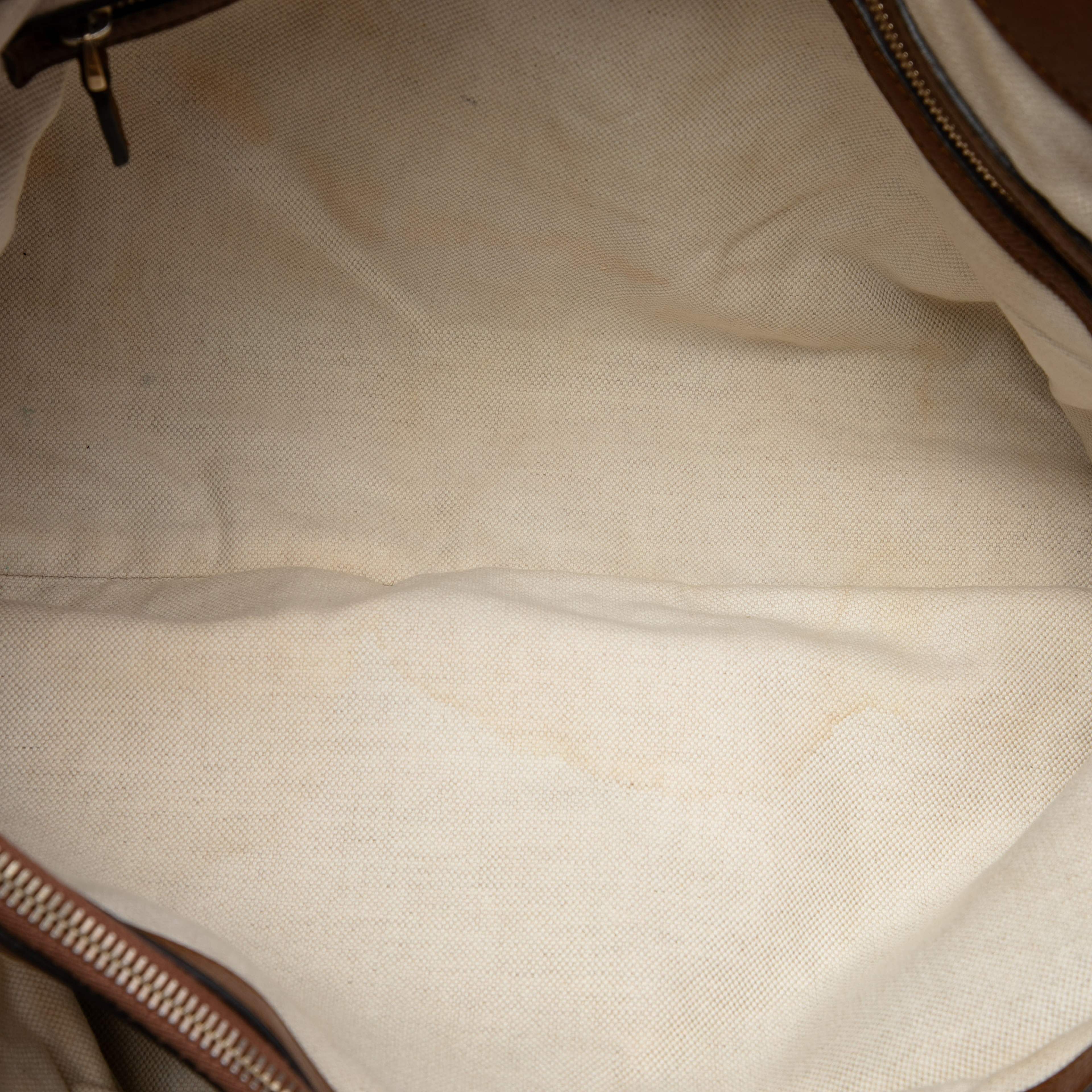 Gucci Gg Canvas Bella Tote, från Luxclusif, i färgen beige. Klicka för att öppna bilden i stort format