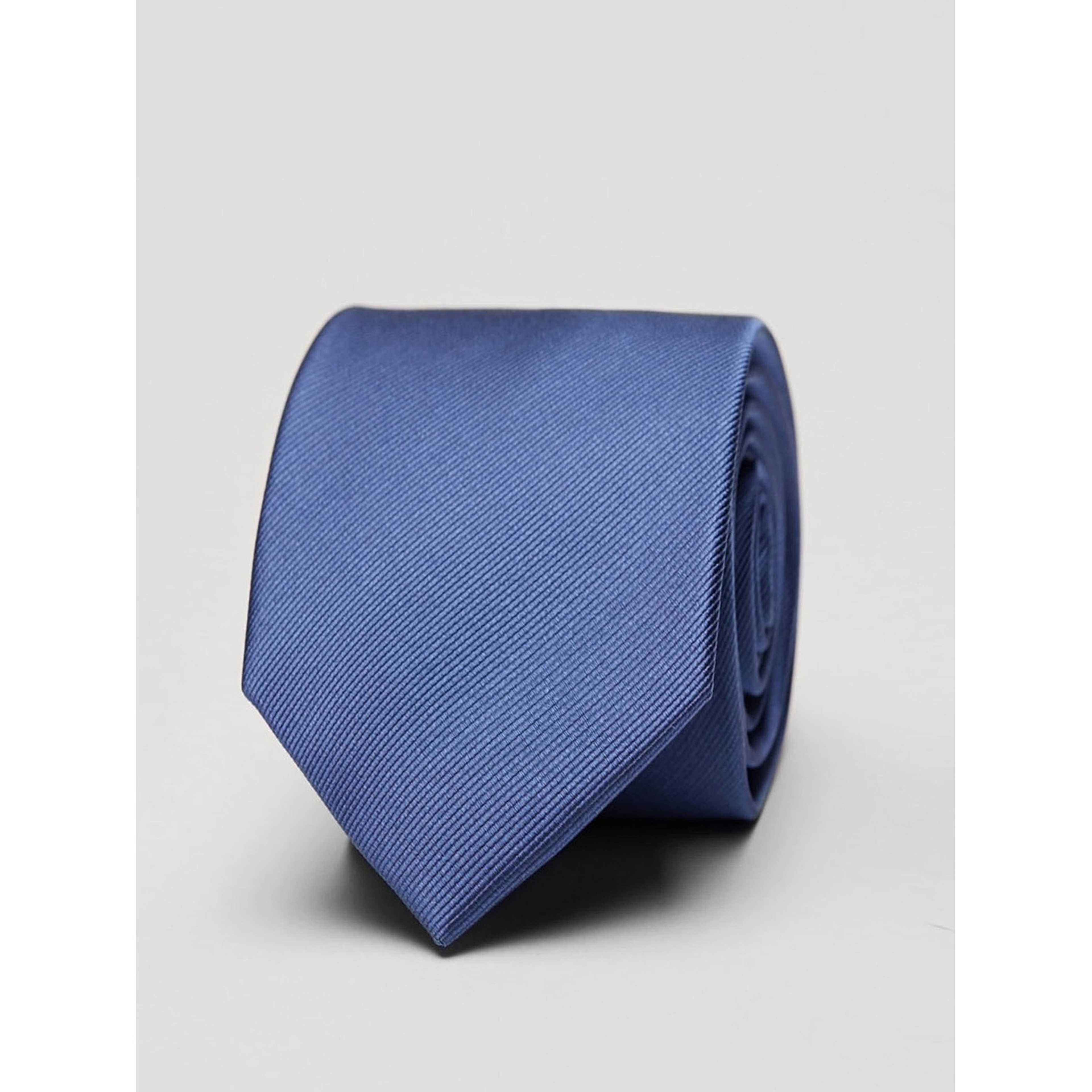 Tie Plain