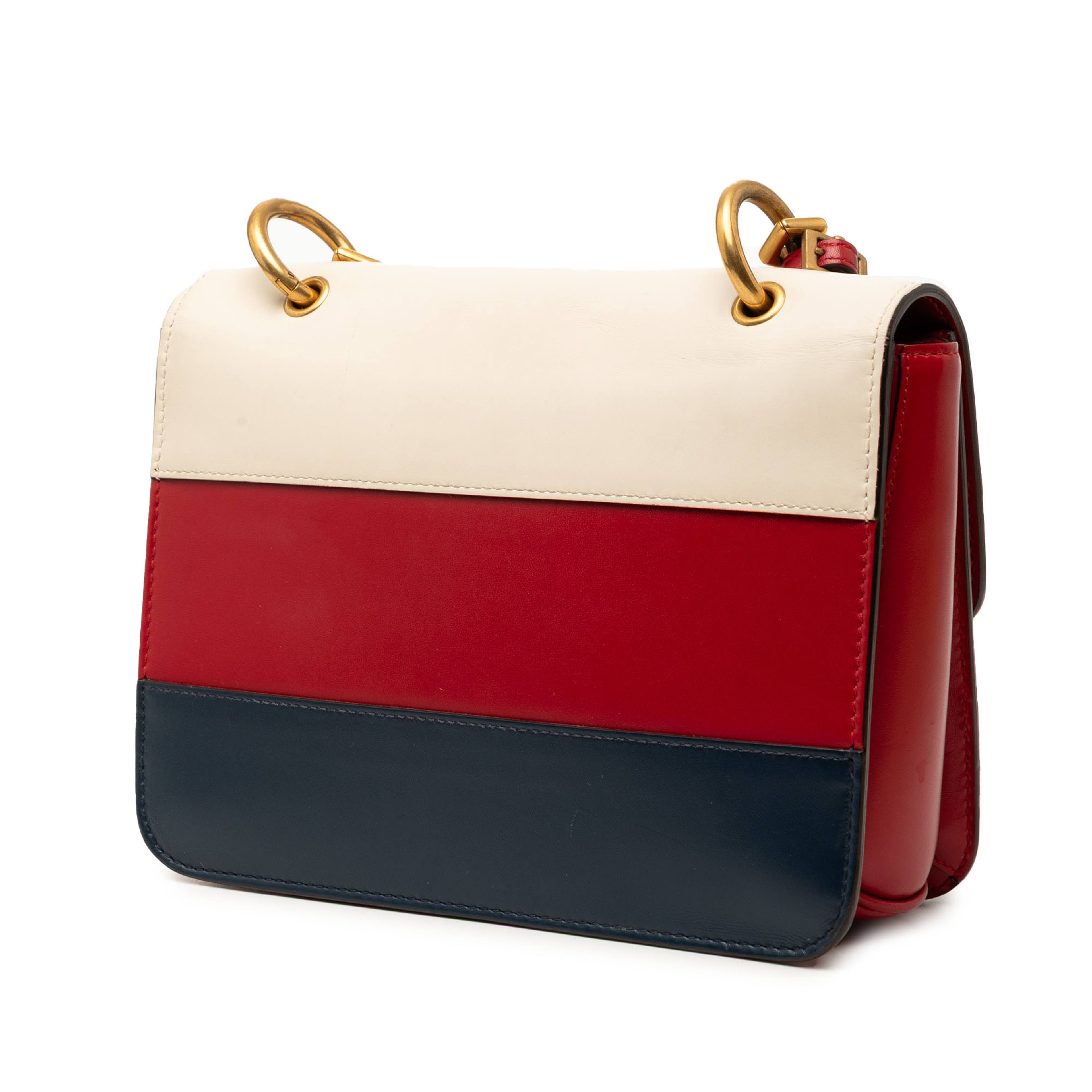 Gucci Medium Calfskin Queen Margaret Flap Shoulder Bag, från Luxclusif, i färgen red. Klicka för att öppna bilden i stort format