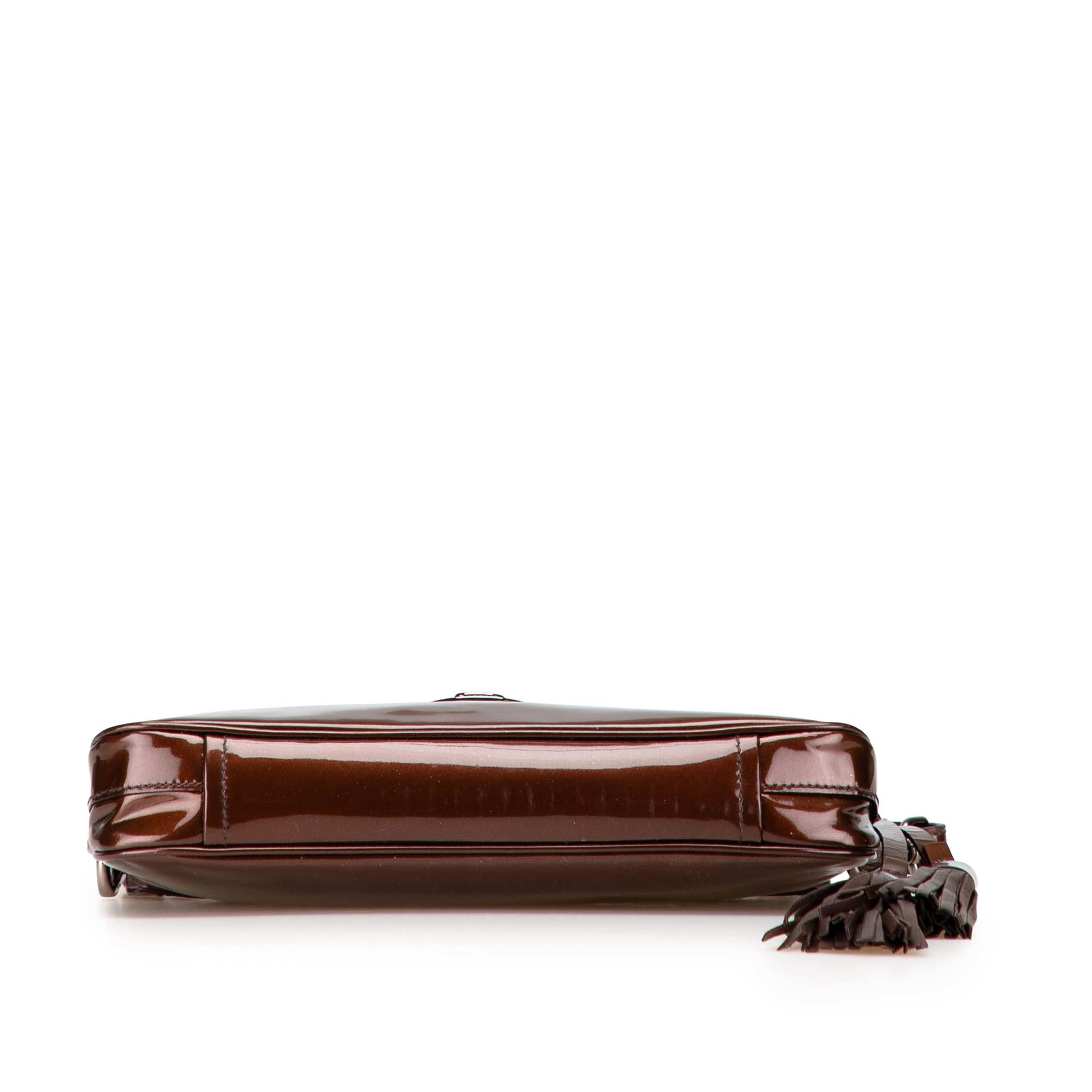 Prada Patent Tassel Shoulder Bag, från Luxclusif, i färgen brown.
