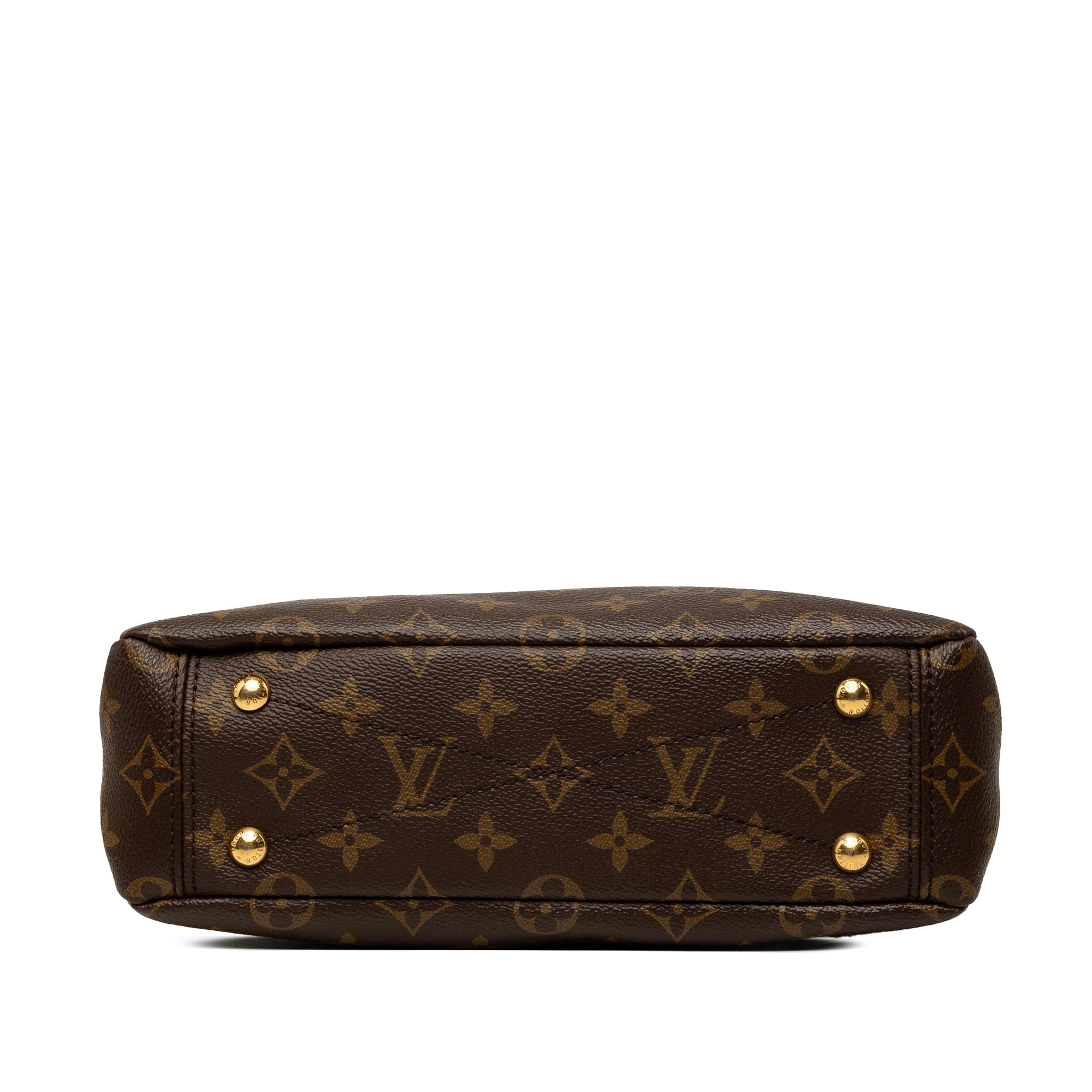 Louis Vuitton Monogram Pallas Bb, från Luxclusif, i färgen brun. Klicka för att öppna bilden i stort format
