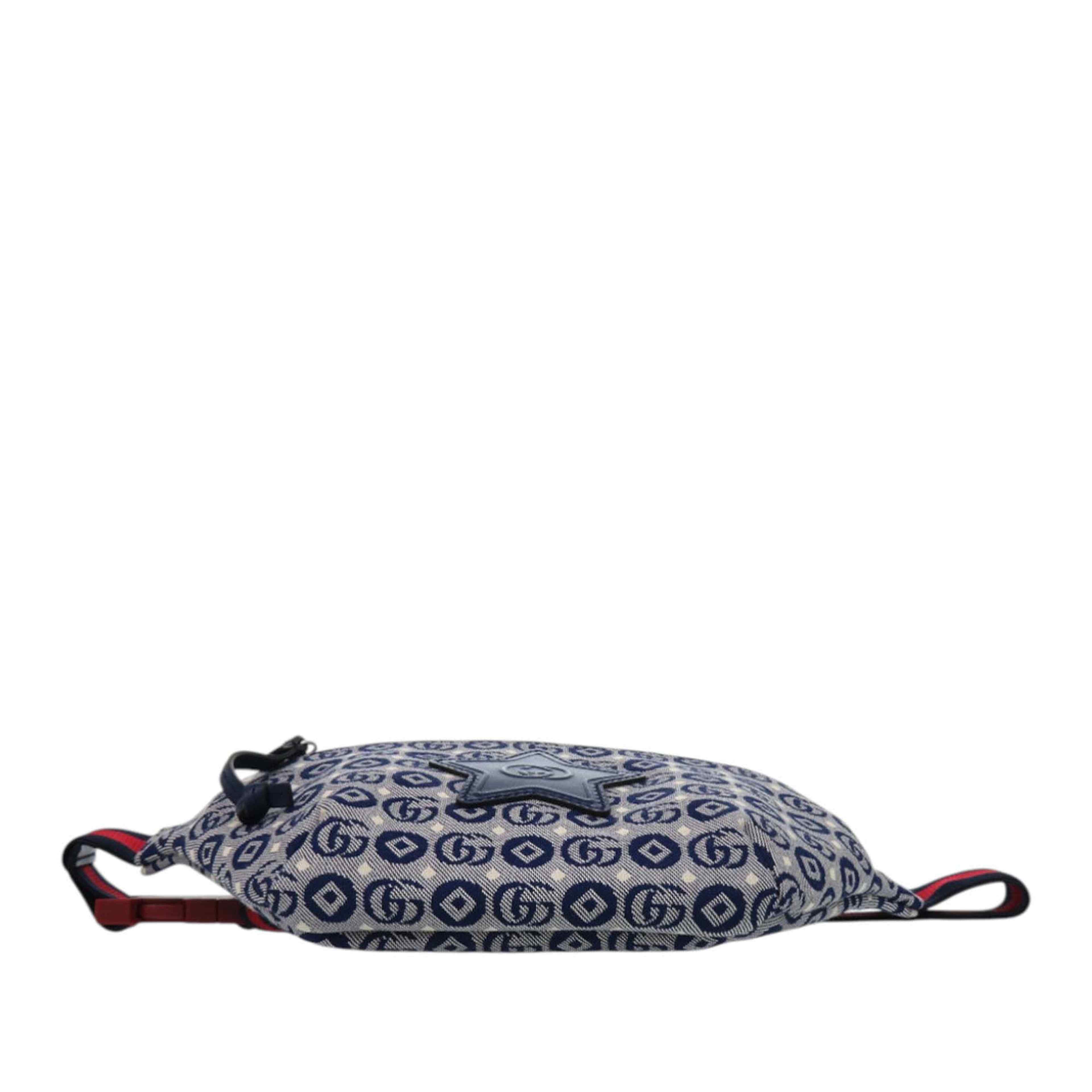 Gucci Kids Gg Canvas Star Web Belt Bag, från Luxclusif, i färgen blå. Klicka för att öppna bilden i stort format