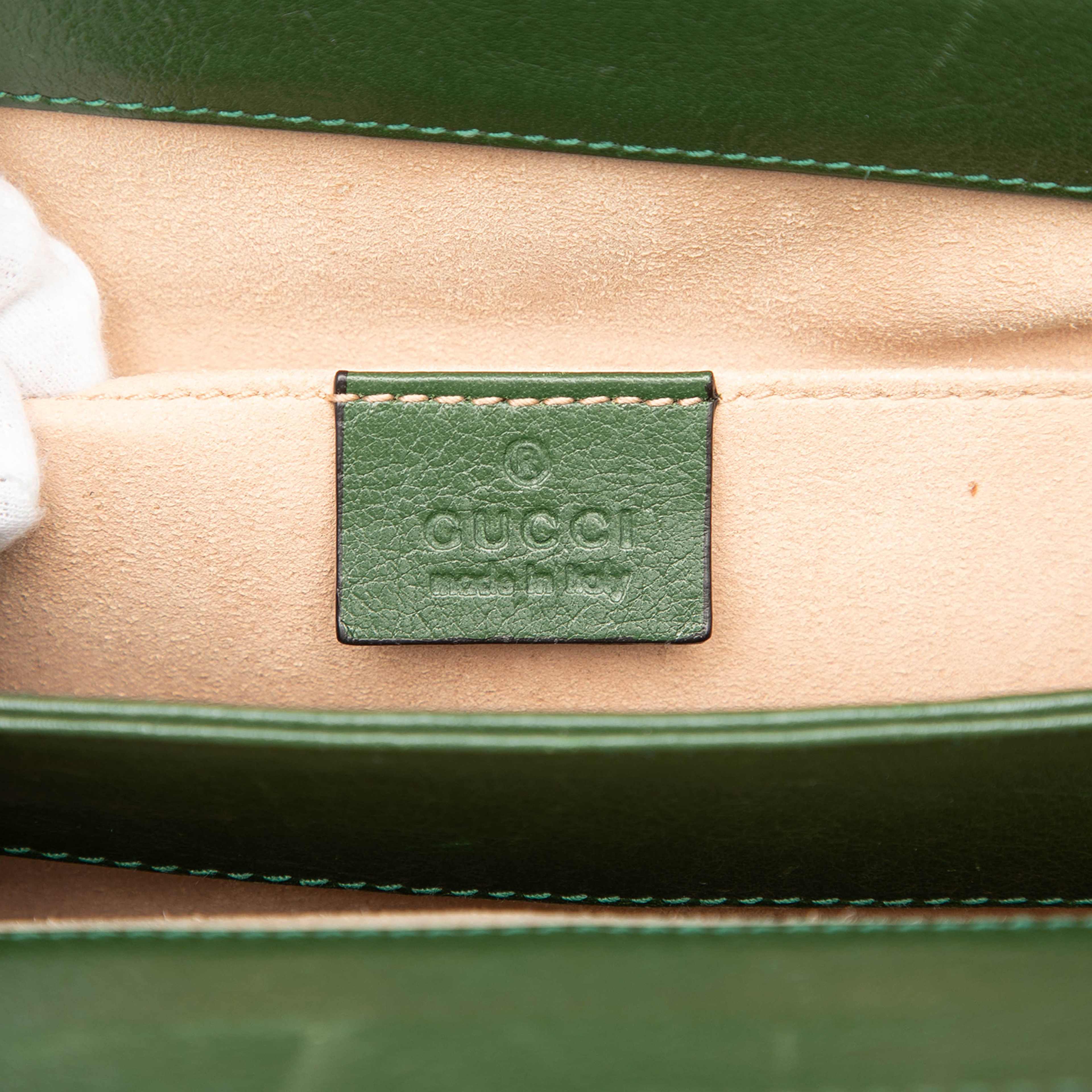 Gucci Small Suede Ophidia Chain Crossbody, från Luxclusif, i färgen dark orange. Klicka för att öppna bilden i stort format