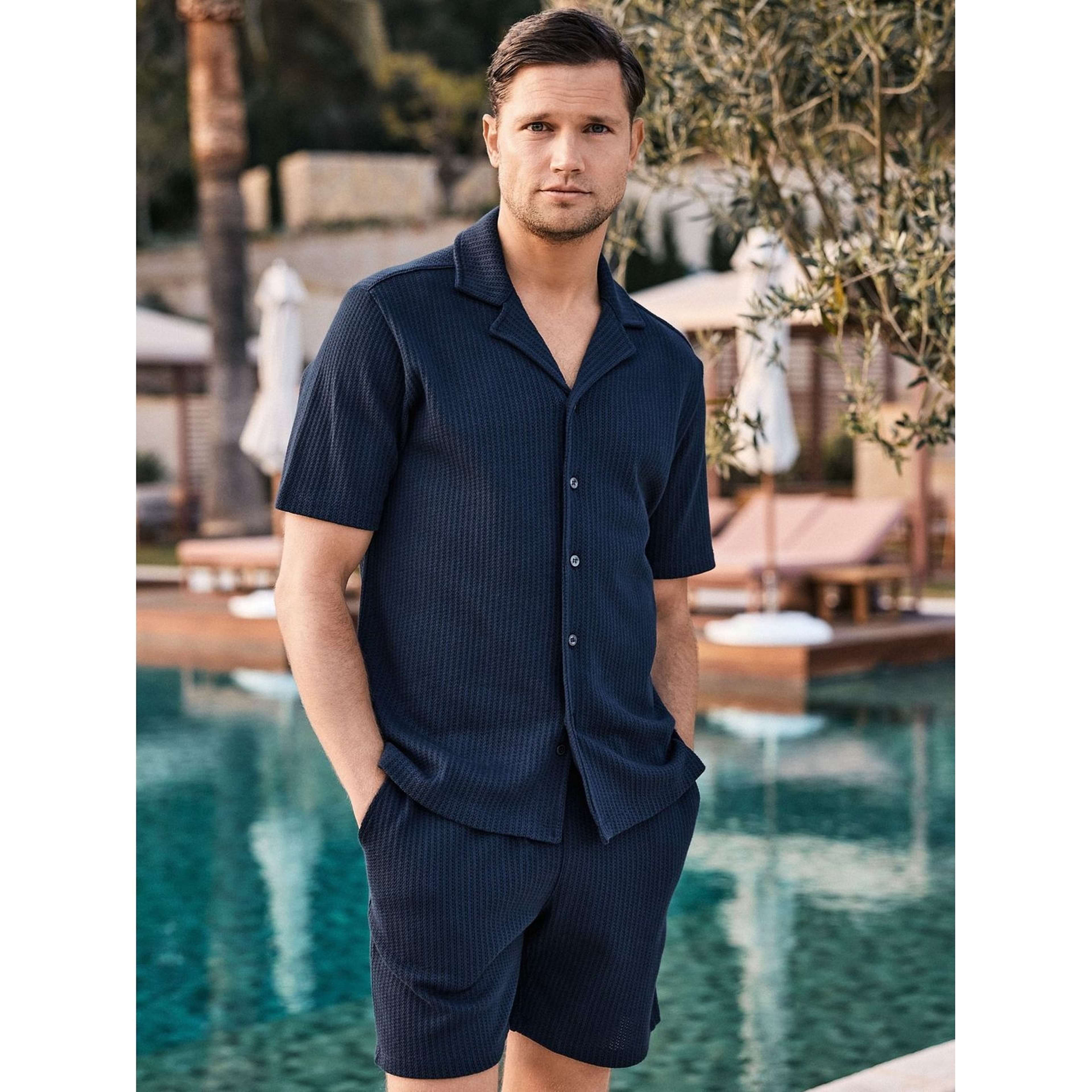 Cotton Crochet S/s Shirt (mateo), från John Henric, i färgen navy blue. Klicka för att öppna bilden i stort format