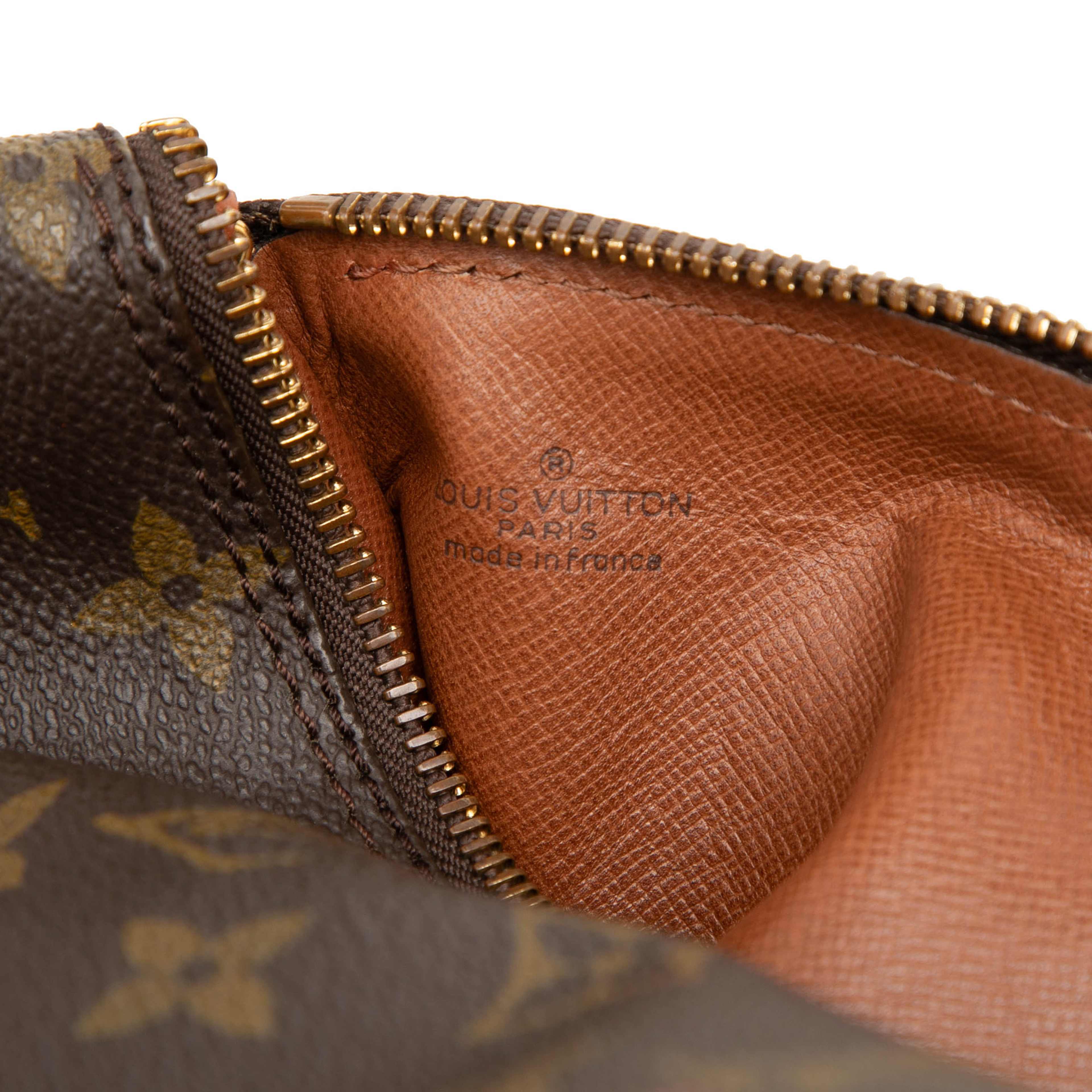 Louis Vuitton Monogram Papillon 30, från Luxclusif, i färgen brun. Klicka för att öppna bilden i stort format