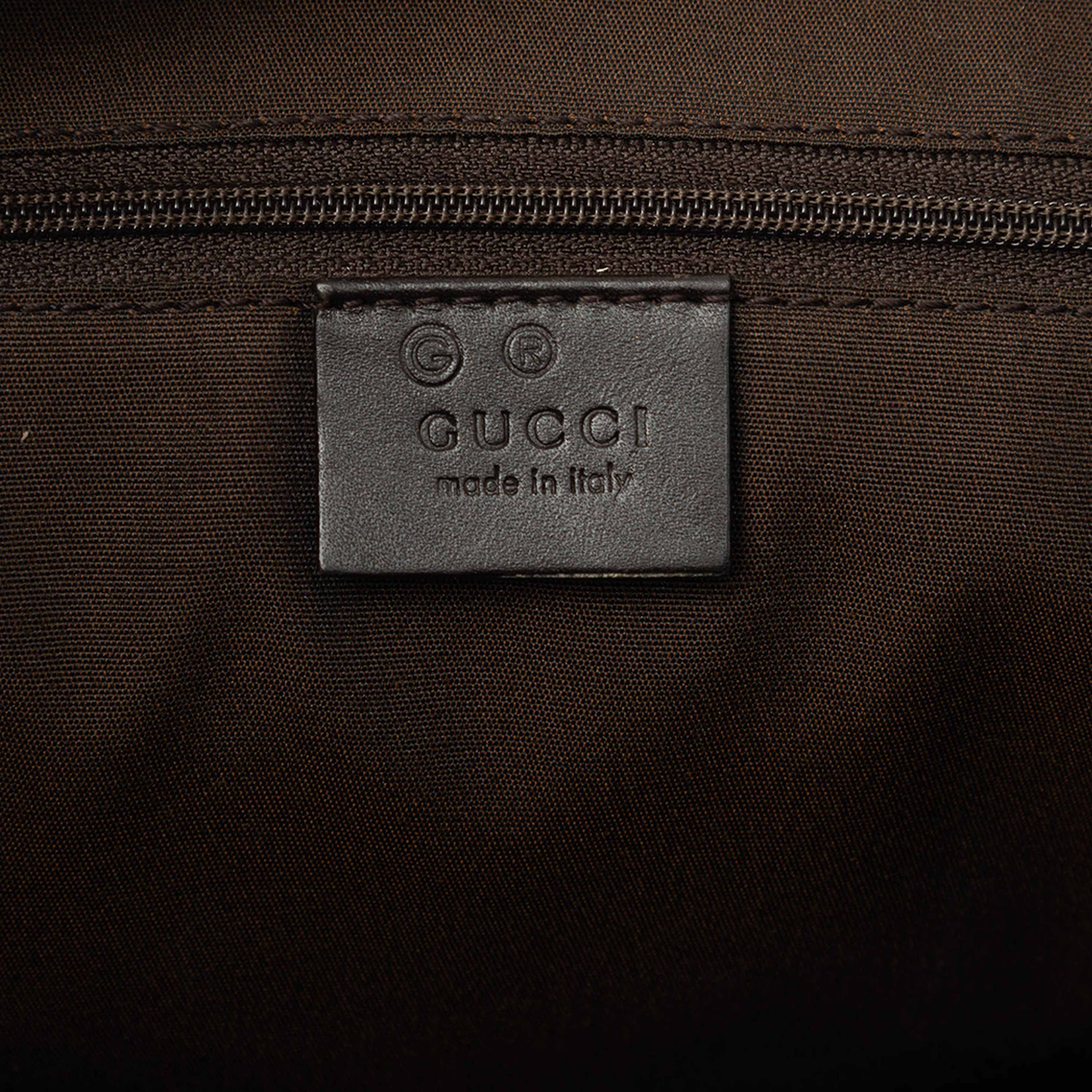 Gucci Gg Nylon Crossbody, från Luxclusif, i färgen brun. Klicka för att öppna bilden i stort format