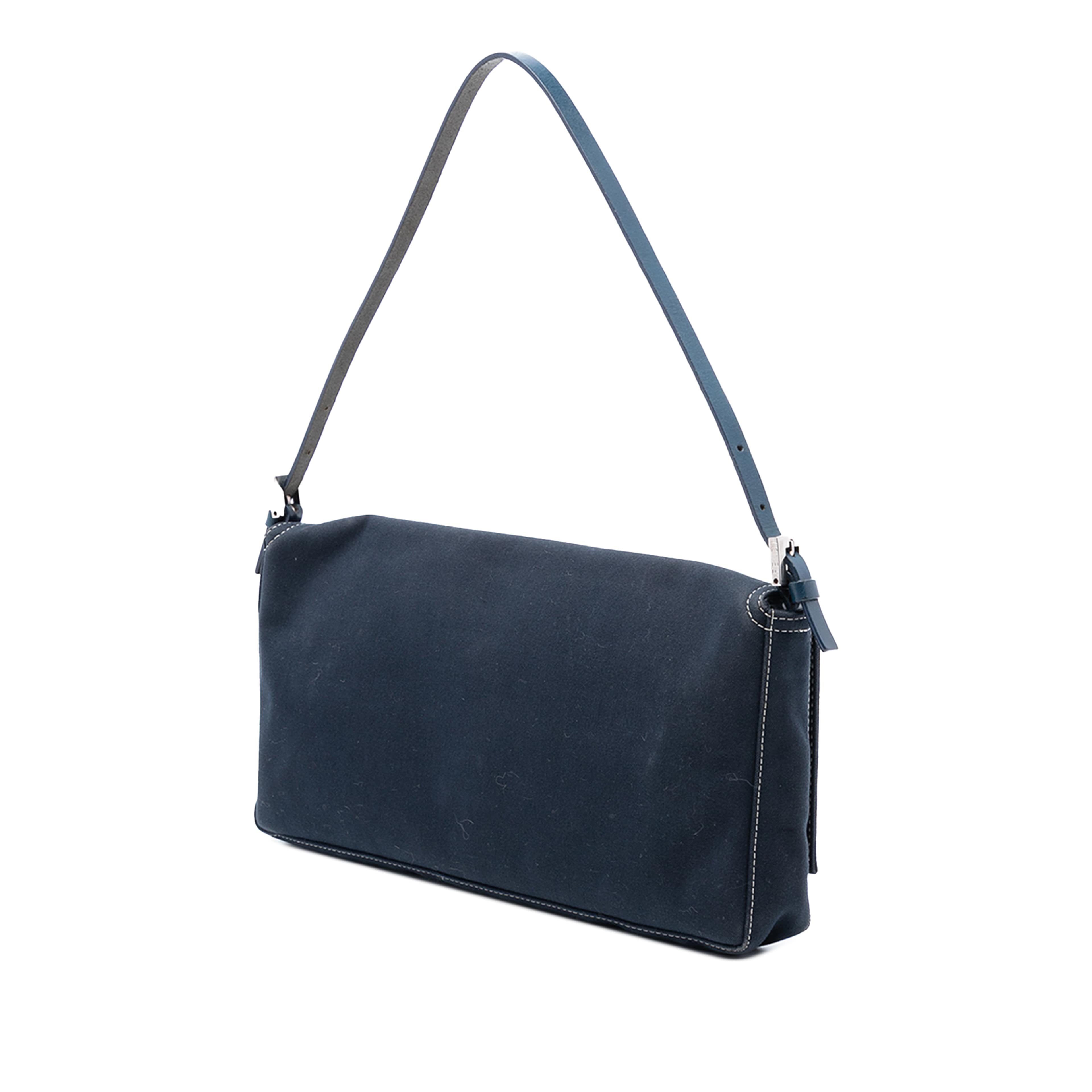 Fendi Canvas Ff Marble Baguette Shoulder Bag, från Luxclusif, i färgen dark blue. Klicka för att öppna bilden i stort format