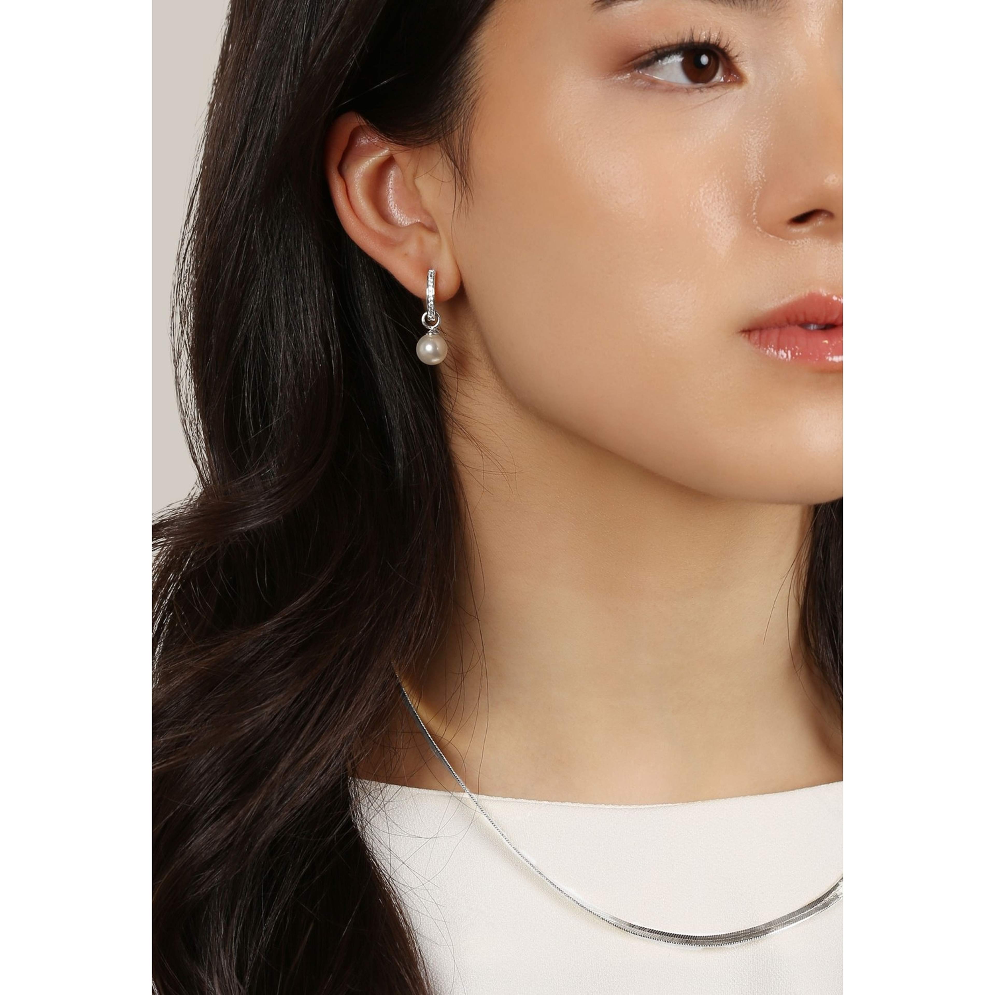 Core Pearl Ring Ear