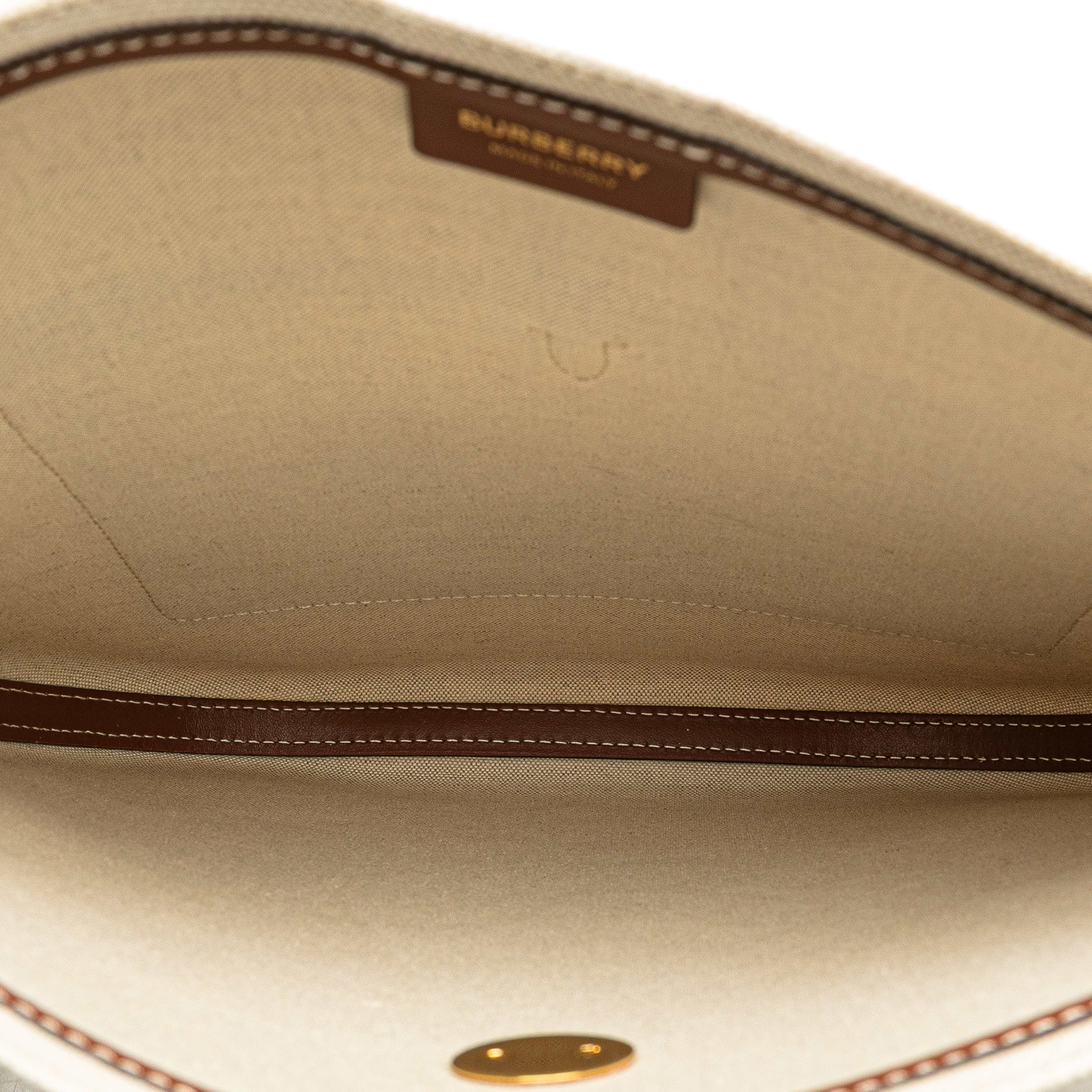 Burberry Printed Canvas Logo Anne Crossbody, från Luxclusif, i färgen white. Klicka för att öppna bilden i stort format