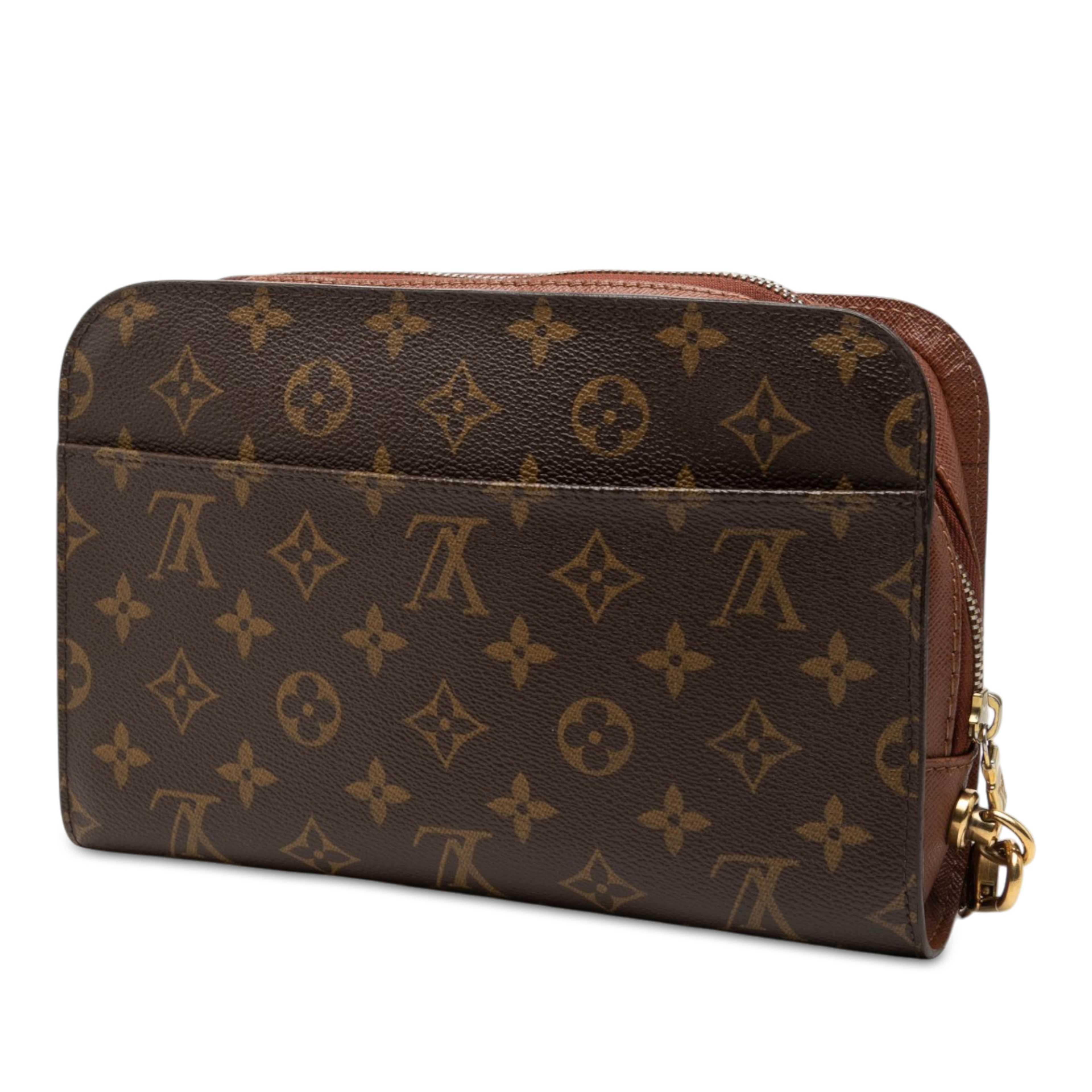 Louis Vuitton Monogram Orsay, från Luxclusif, i färgen brun. Klicka för att öppna bilden i stort format