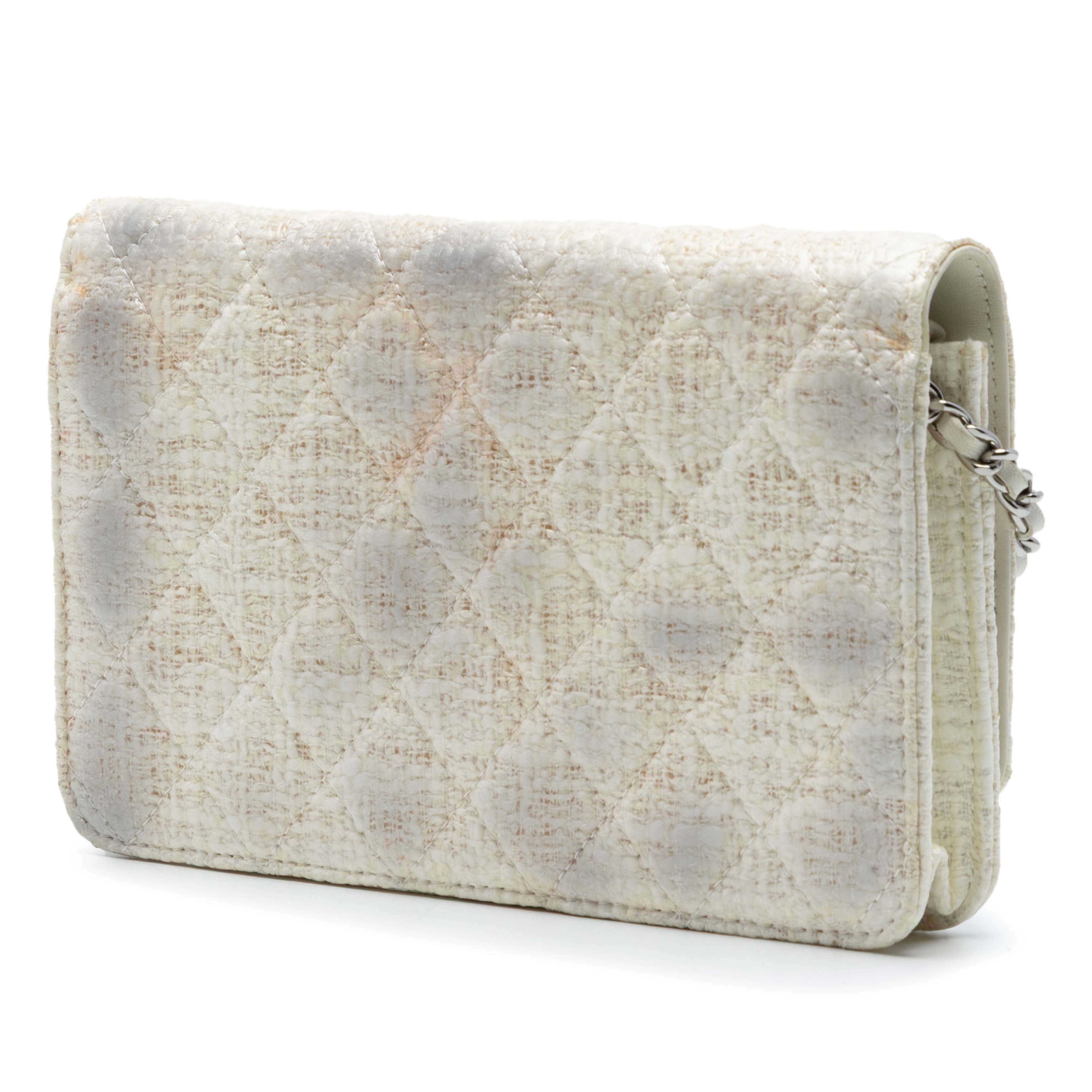 Chanel Cc Coated Tweed Wallet On Chain, från Luxclusif, i färgen brun. Klicka för att öppna bilden i stort format