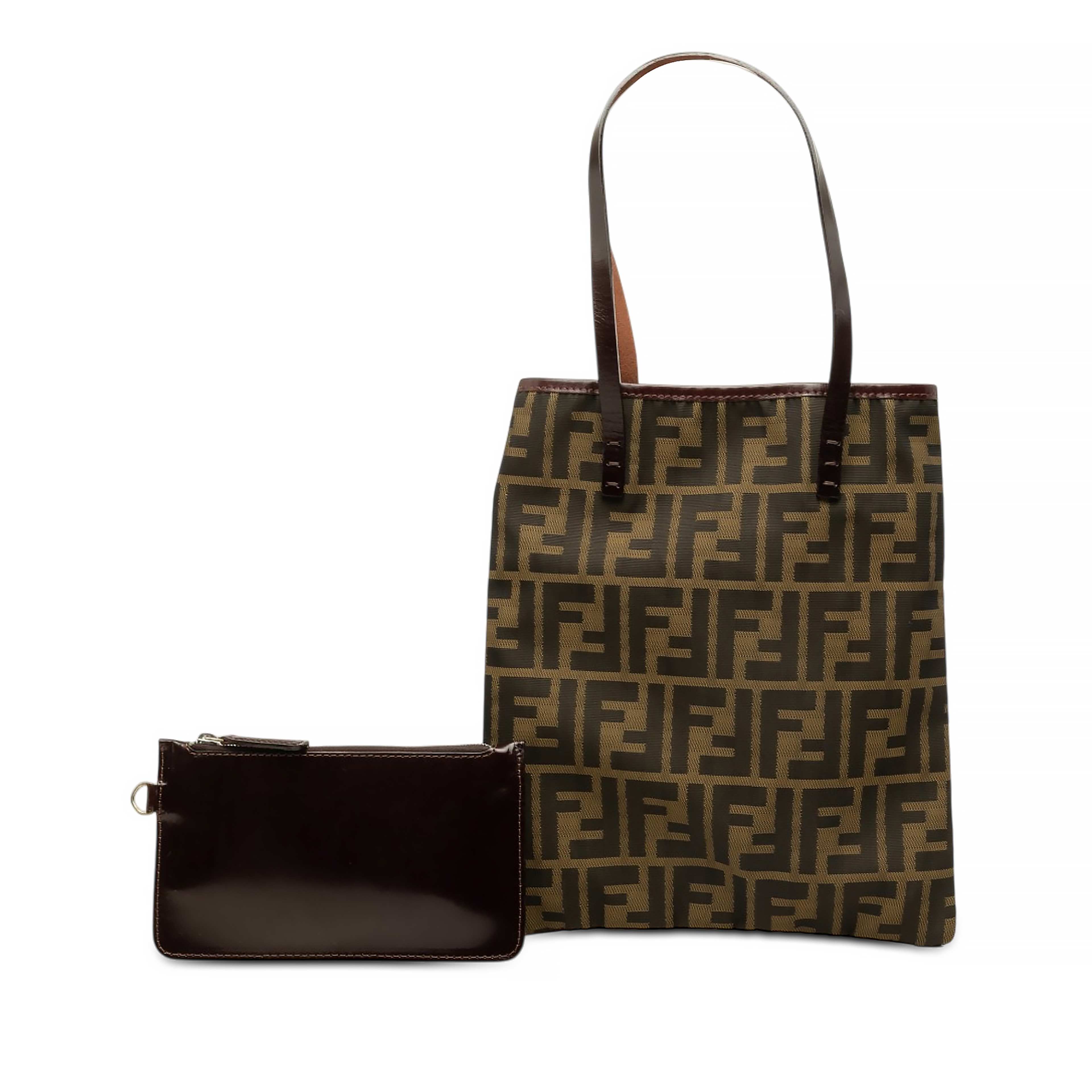 Fendi Zucca Canvas Tote, från Luxclusif, i färgen brun. Klicka för att öppna bilden i stort format