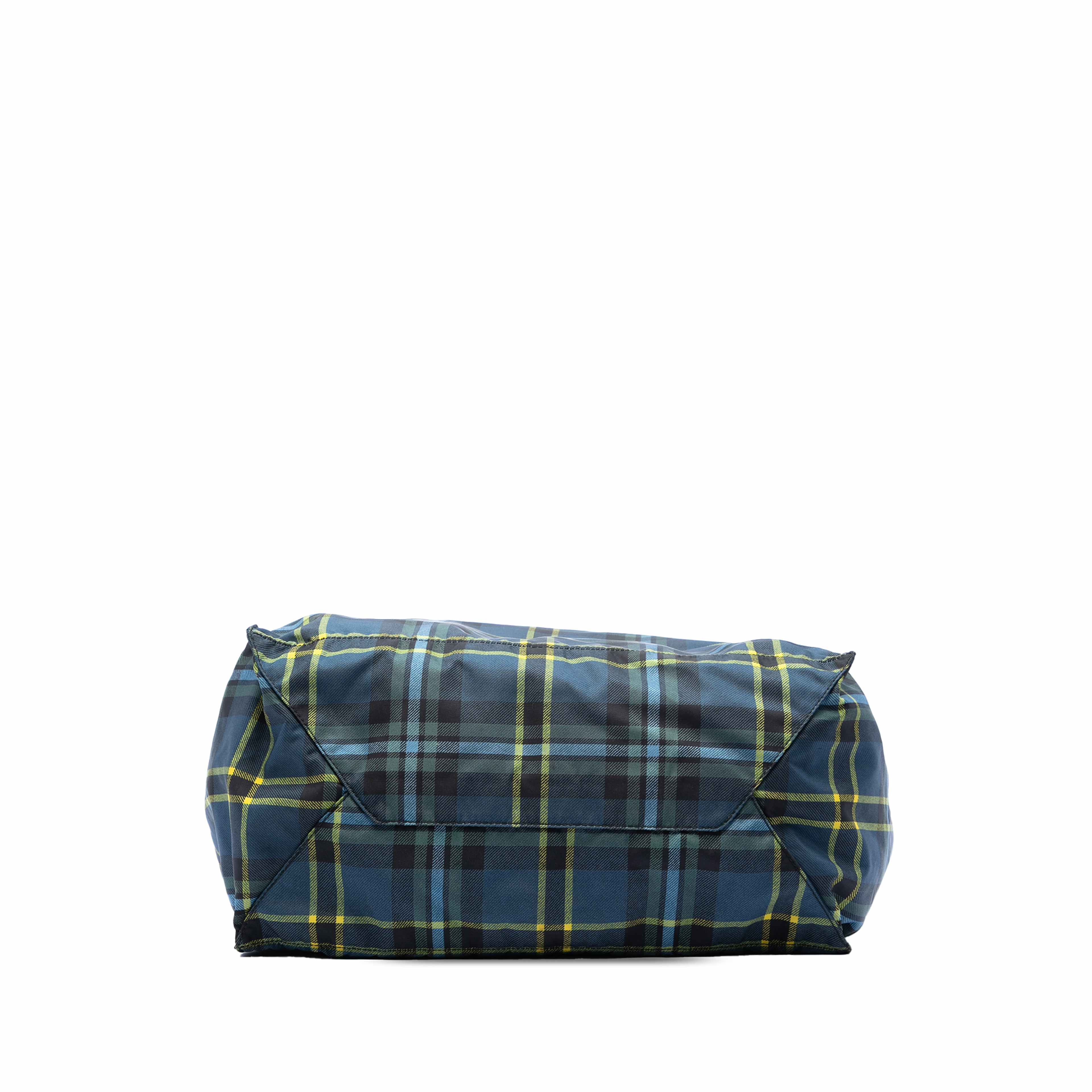 Prada Tessuto Stampato Plaid Tote, från Luxclusif, i färgen blå. Klicka för att öppna bilden i stort format