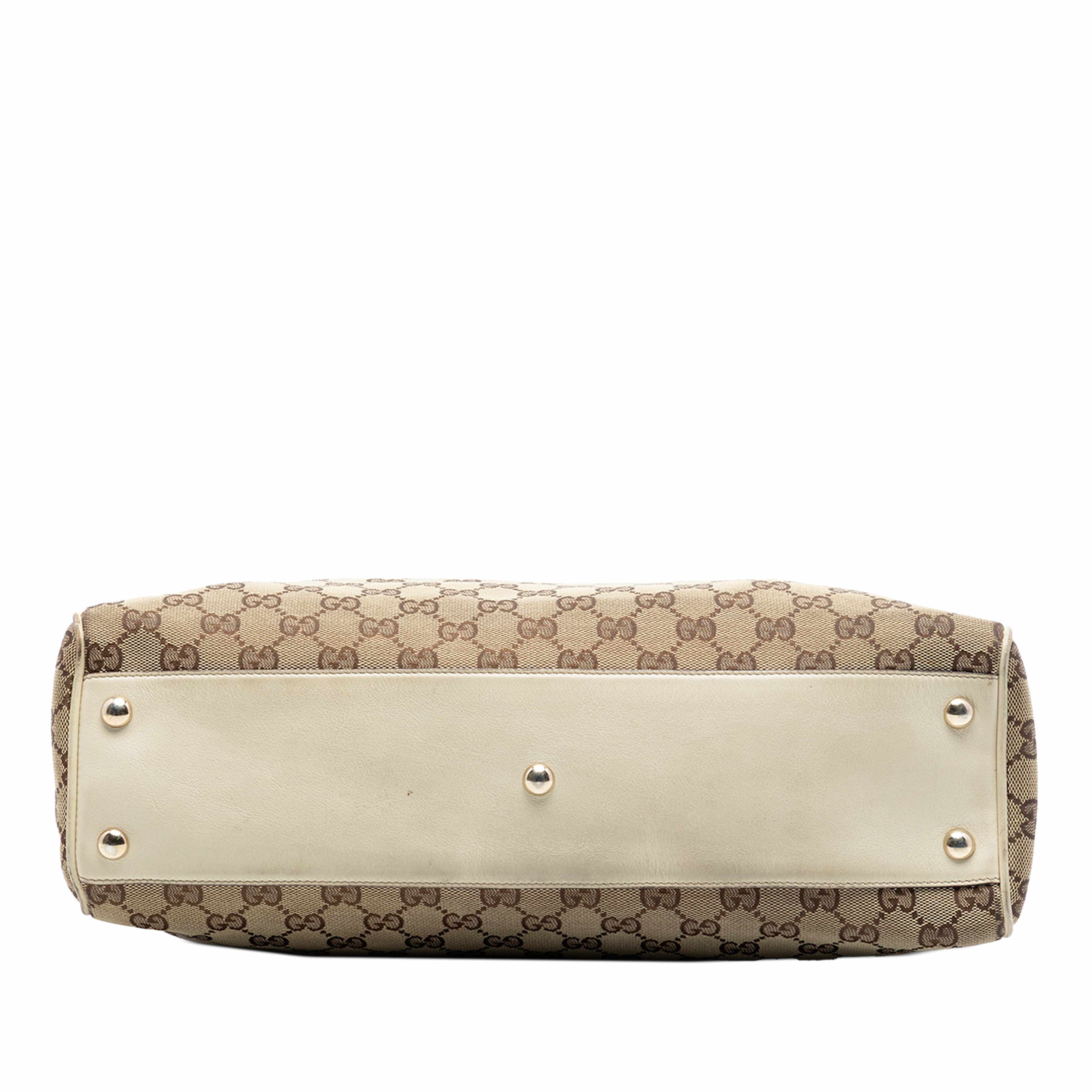 Gucci Medium Gg Canvas Braided Peggy Tote, från Luxclusif, i färgen beige. Klicka för att öppna bilden i stort format