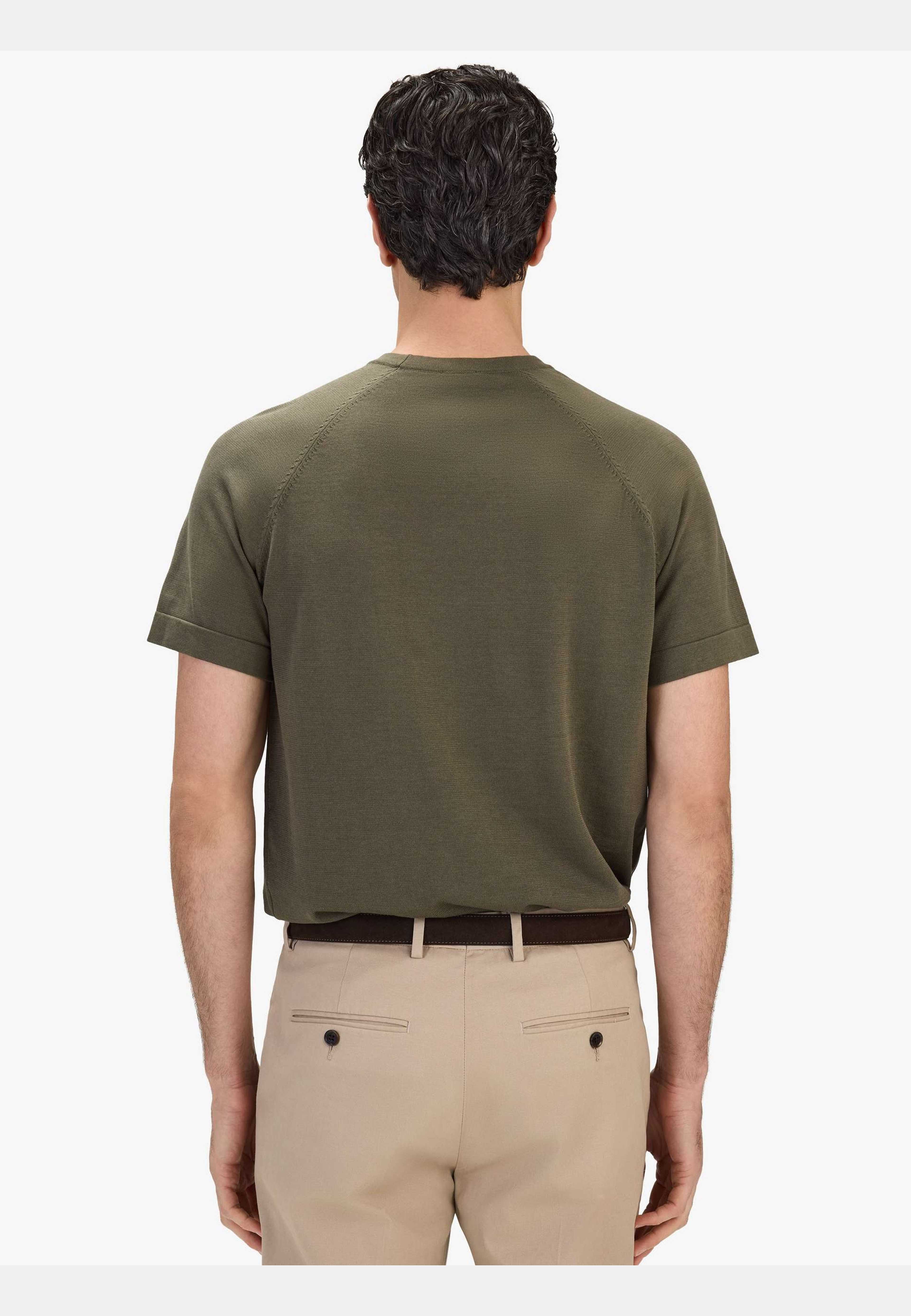 Cotton Silk Raglan Tee (ragnar), från John Henric, i färgen green. Klicka för att öppna bilden i stort format