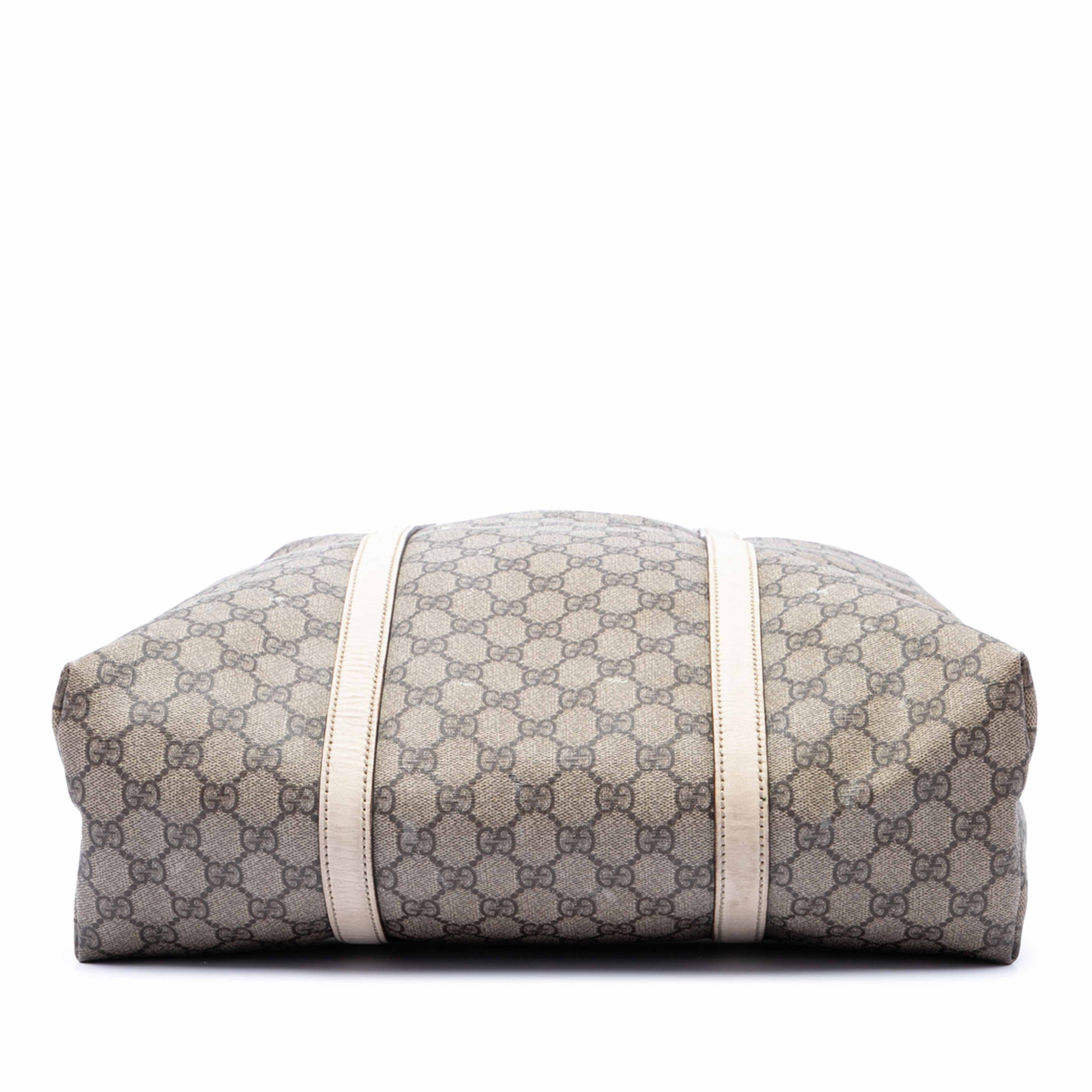 Gucci Gg Supreme Joy Vertical Tote, från Luxclusif, i färgen beige. Klicka för att öppna bilden i stort format