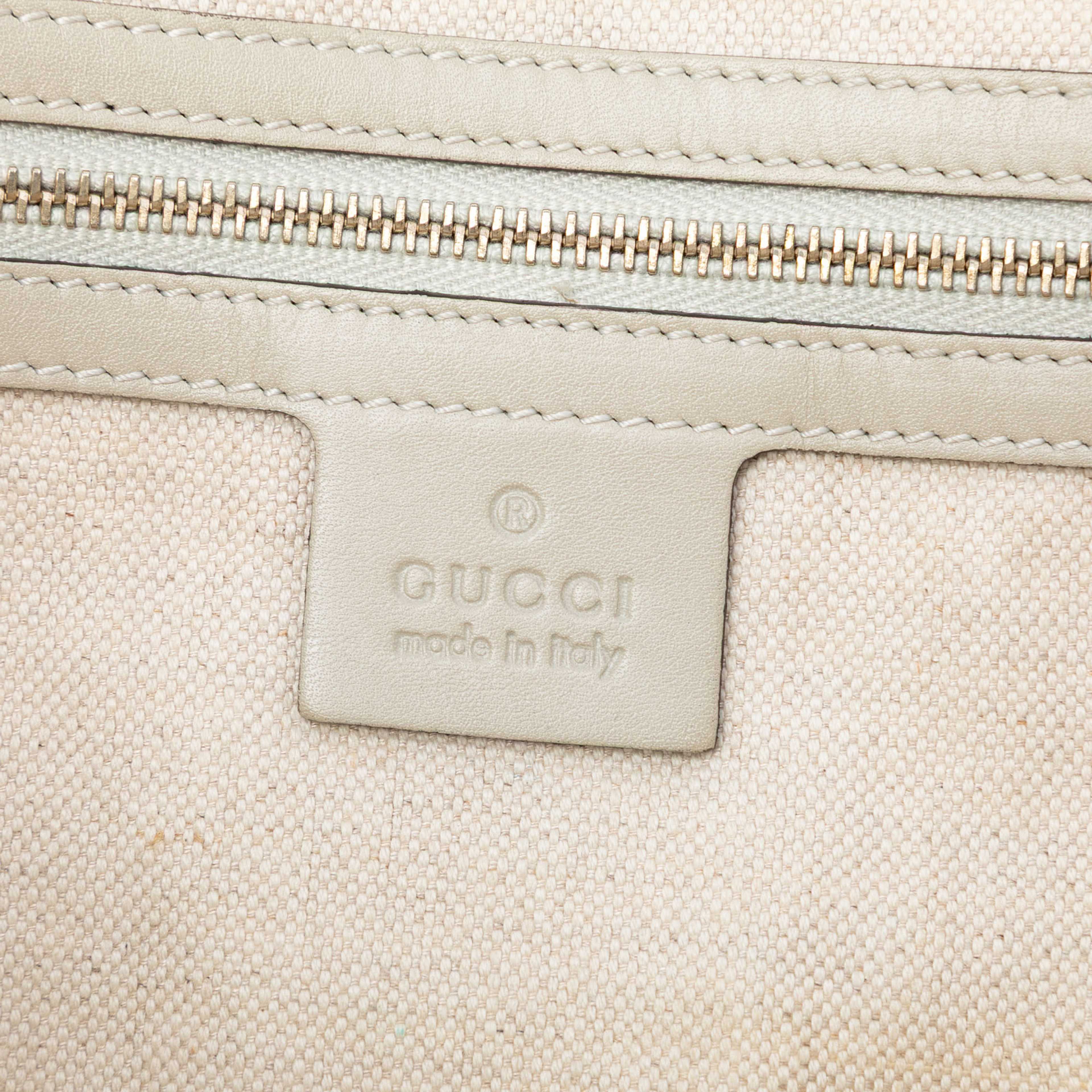 Gucci Gg Canvas Lovely Tote, från Luxclusif, i färgen beige. Klicka för att öppna bilden i stort format