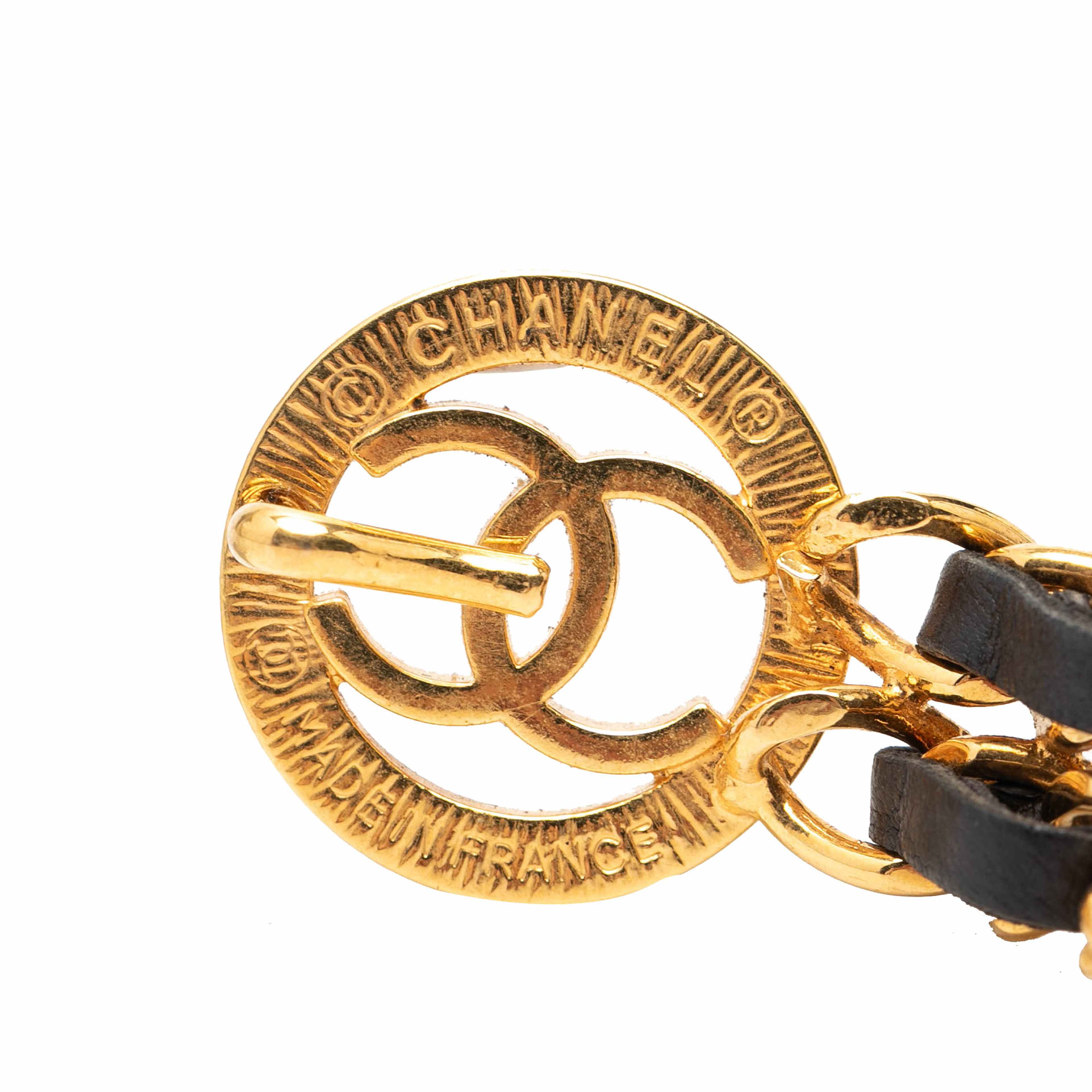 Chanel Gold Plated Leather Woven Double Chain Belt, från Luxclusif, i färgen guld. Klicka för att öppna bilden i stort format