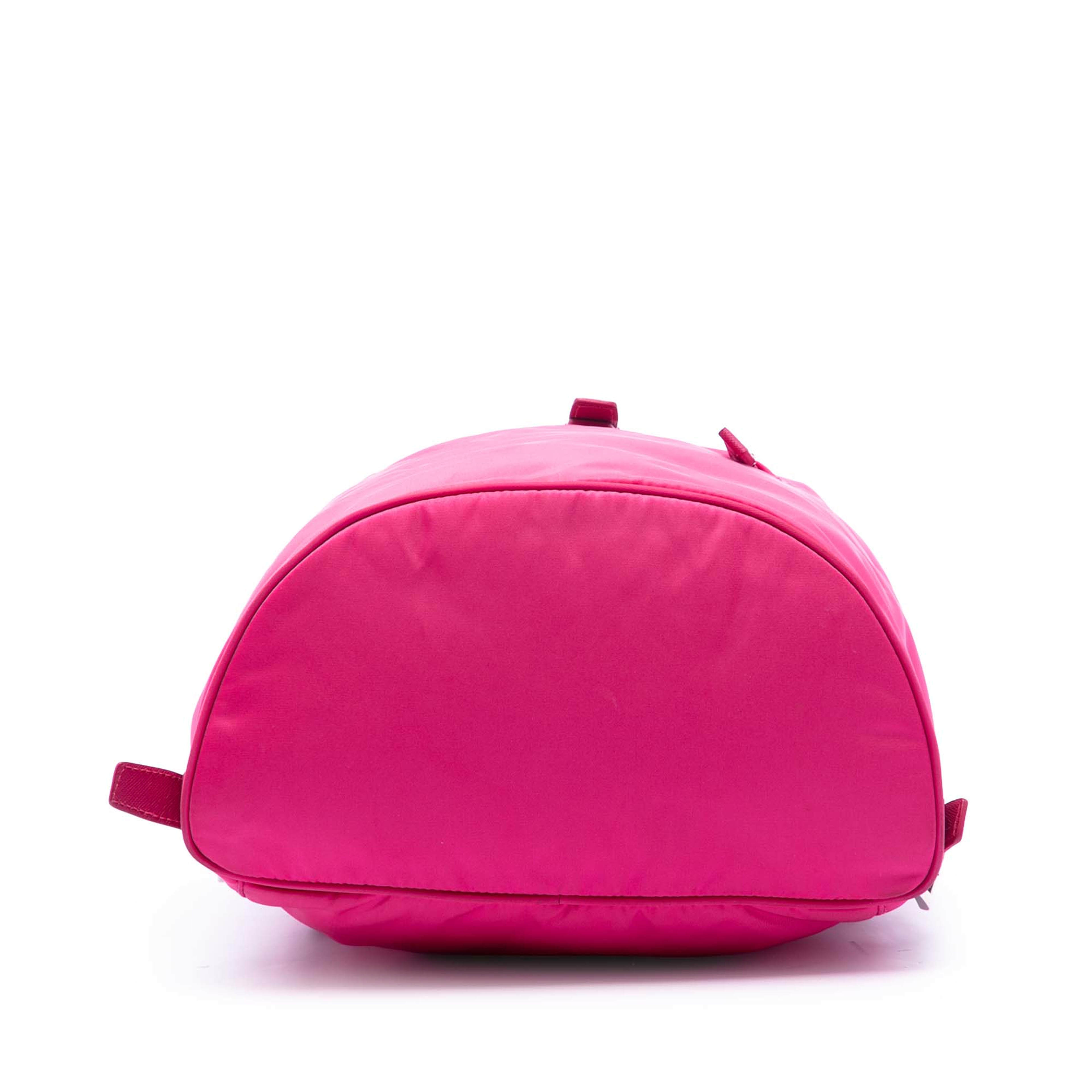 Prada Tessuto Drawstring Backpack, från Luxclusif, i färgen hot pink. Klicka för att öppna bilden i stort format