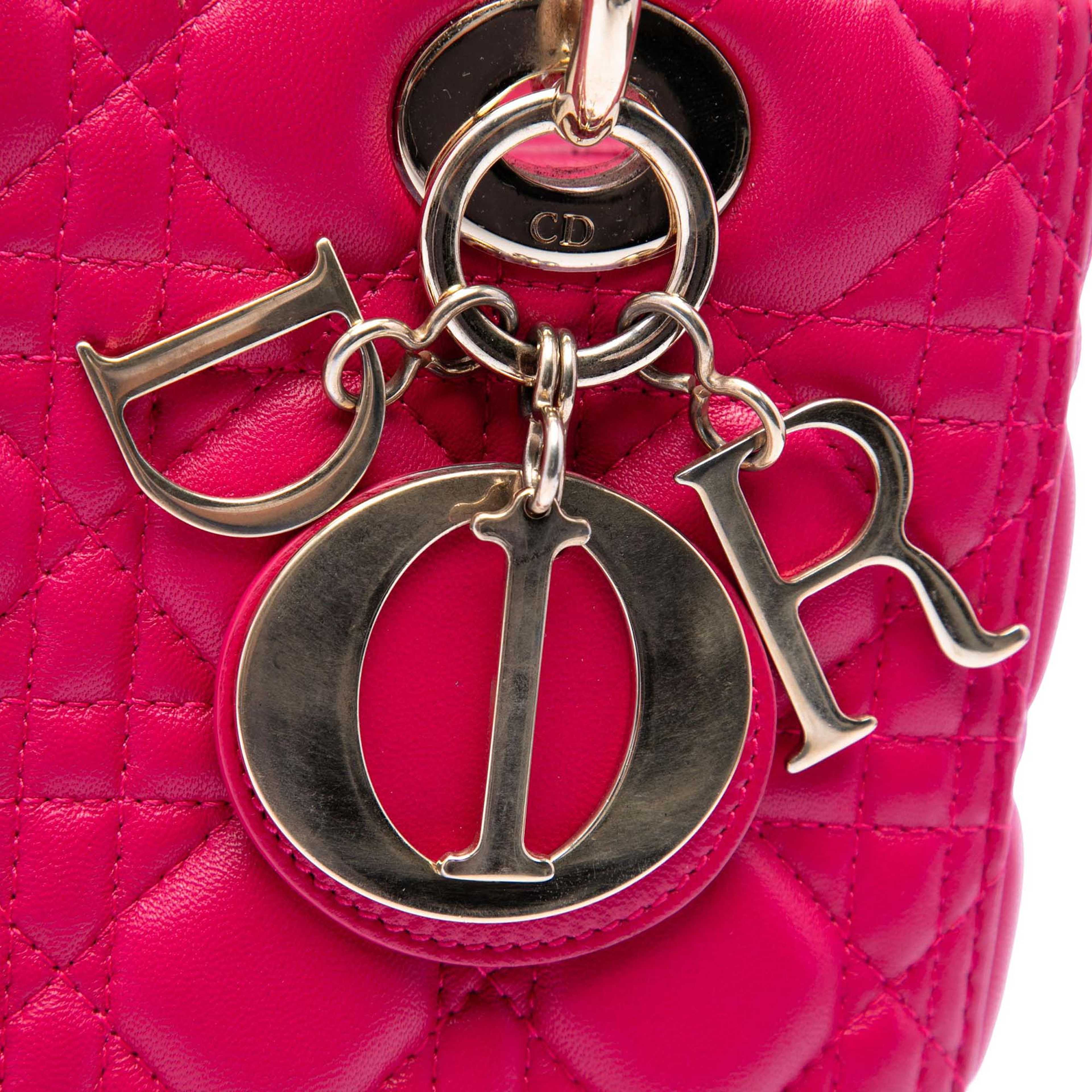 Dior Medium Lambskin Cannage Lady Dior, från Luxclusif, i färgen rosa. Klicka för att öppna bilden i stort format