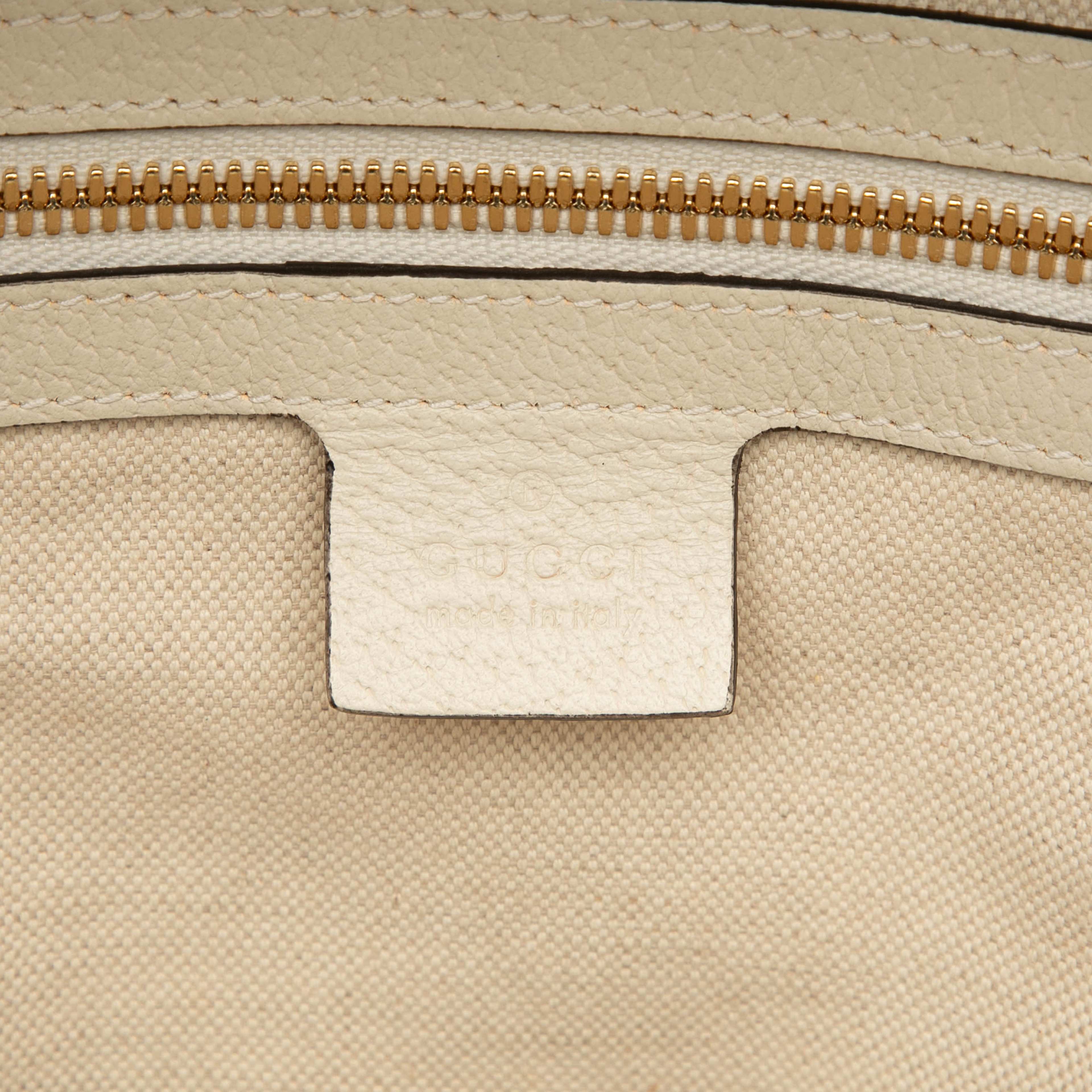 Gucci Small Gg Supreme Flora Ophidia Backpack, från Luxclusif, i färgen beige. Klicka för att öppna bilden i stort format