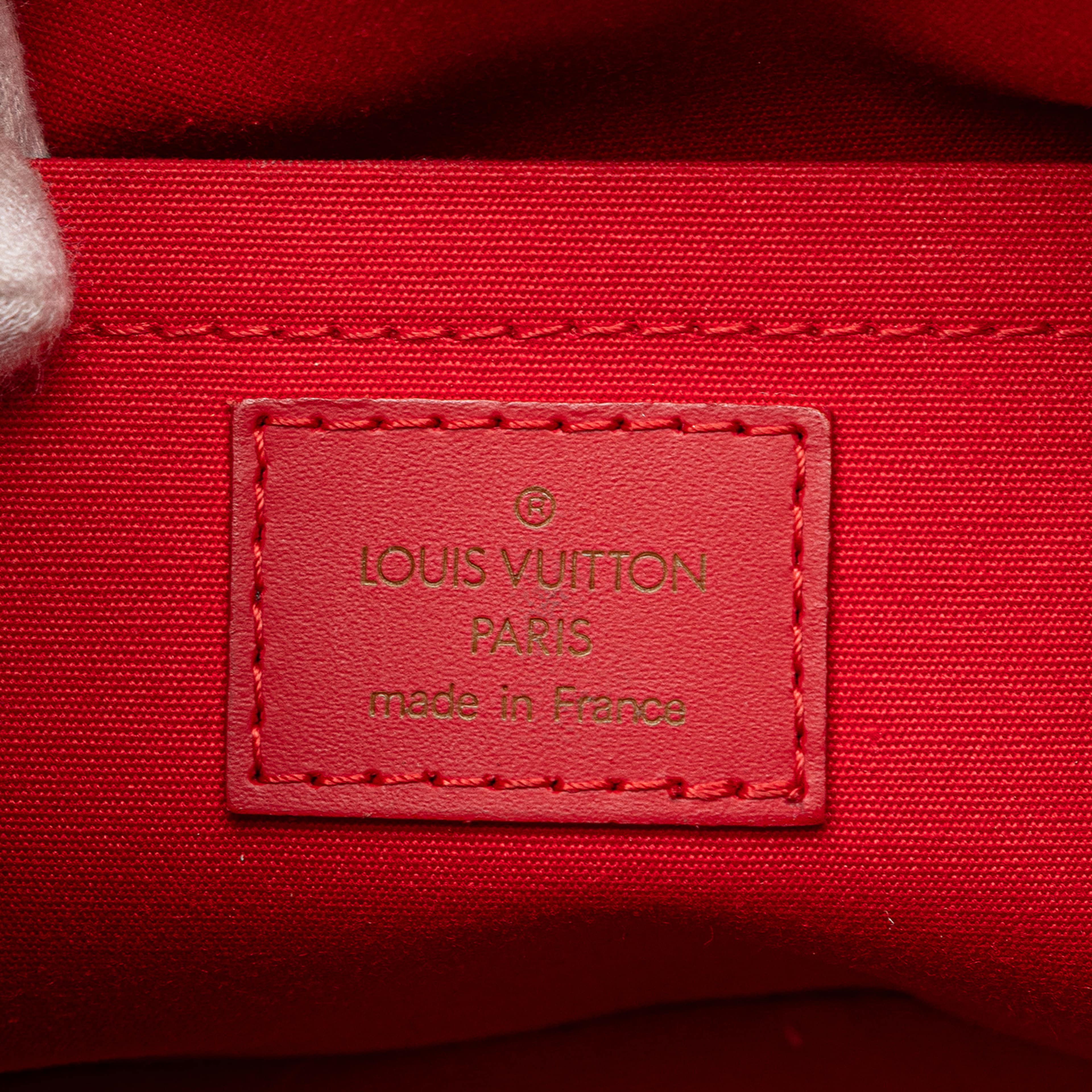 Louis Vuitton Epi Mandara Pm, från Luxclusif, i färgen red. Klicka för att öppna bilden i stort format