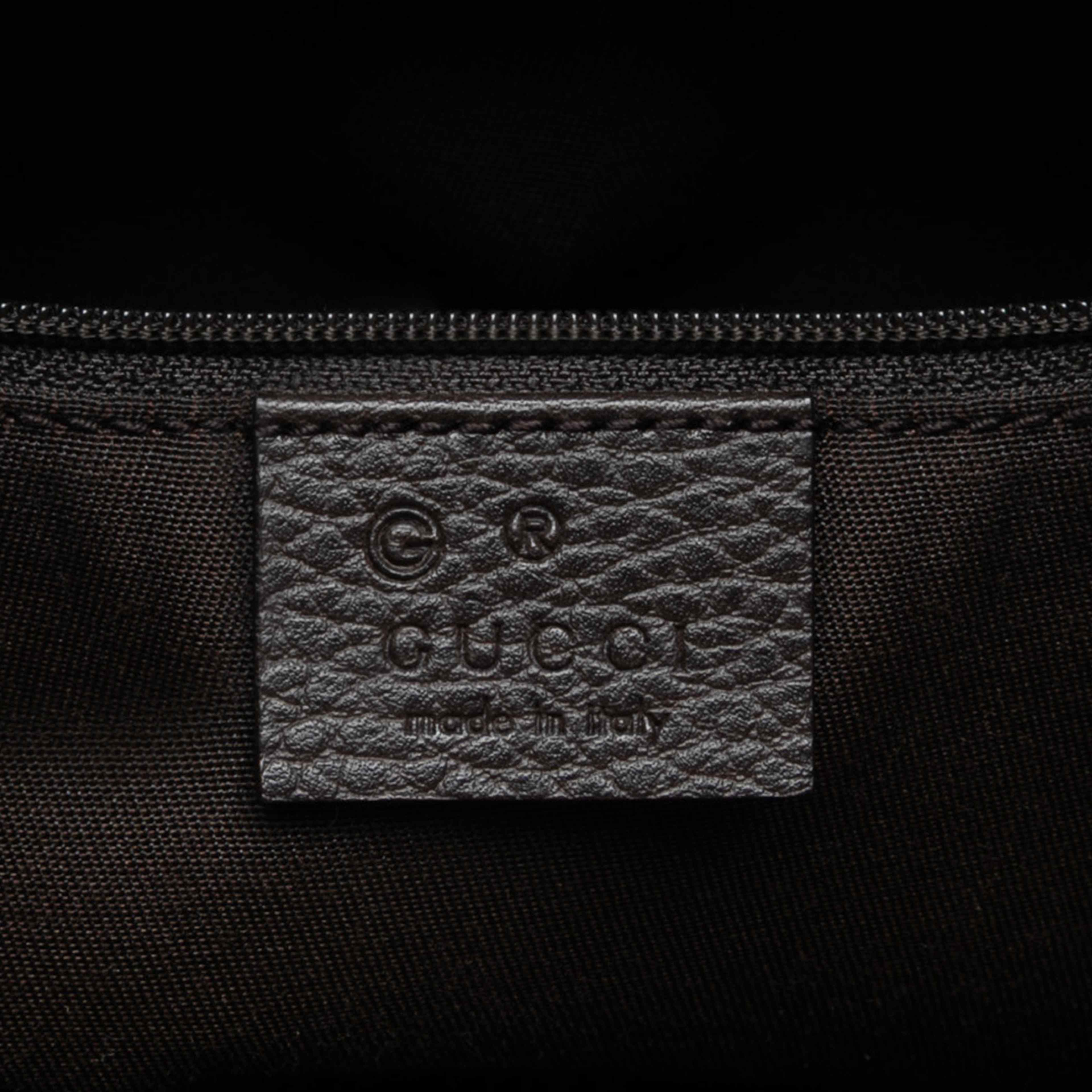 Gucci Grained Calfskin Bamboo Shopper Tote, från Luxclusif, i färgen dark brown. Klicka för att öppna bilden i stort format
