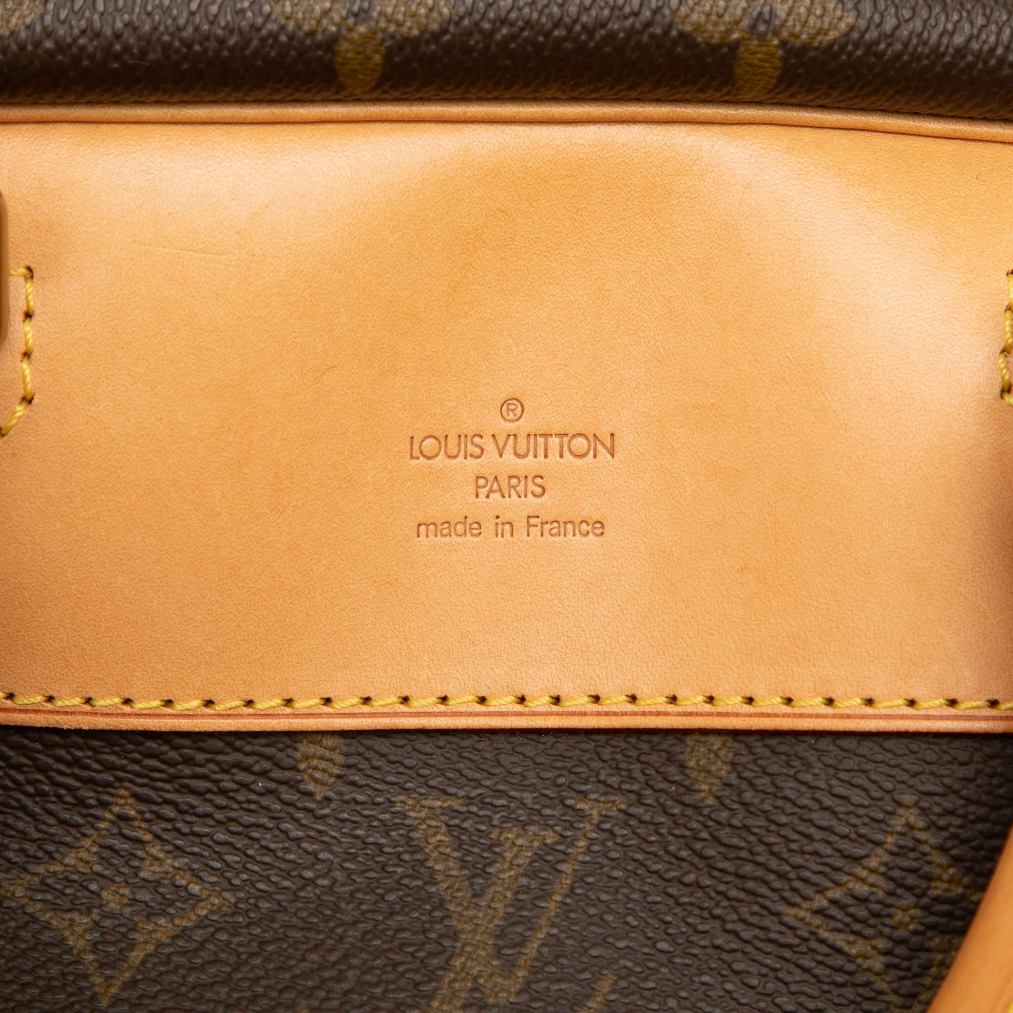 Louis Vuitton Monogram Alize 2 Poches, från Luxclusif, i färgen brown. Klicka för att öppna bilden i stort format