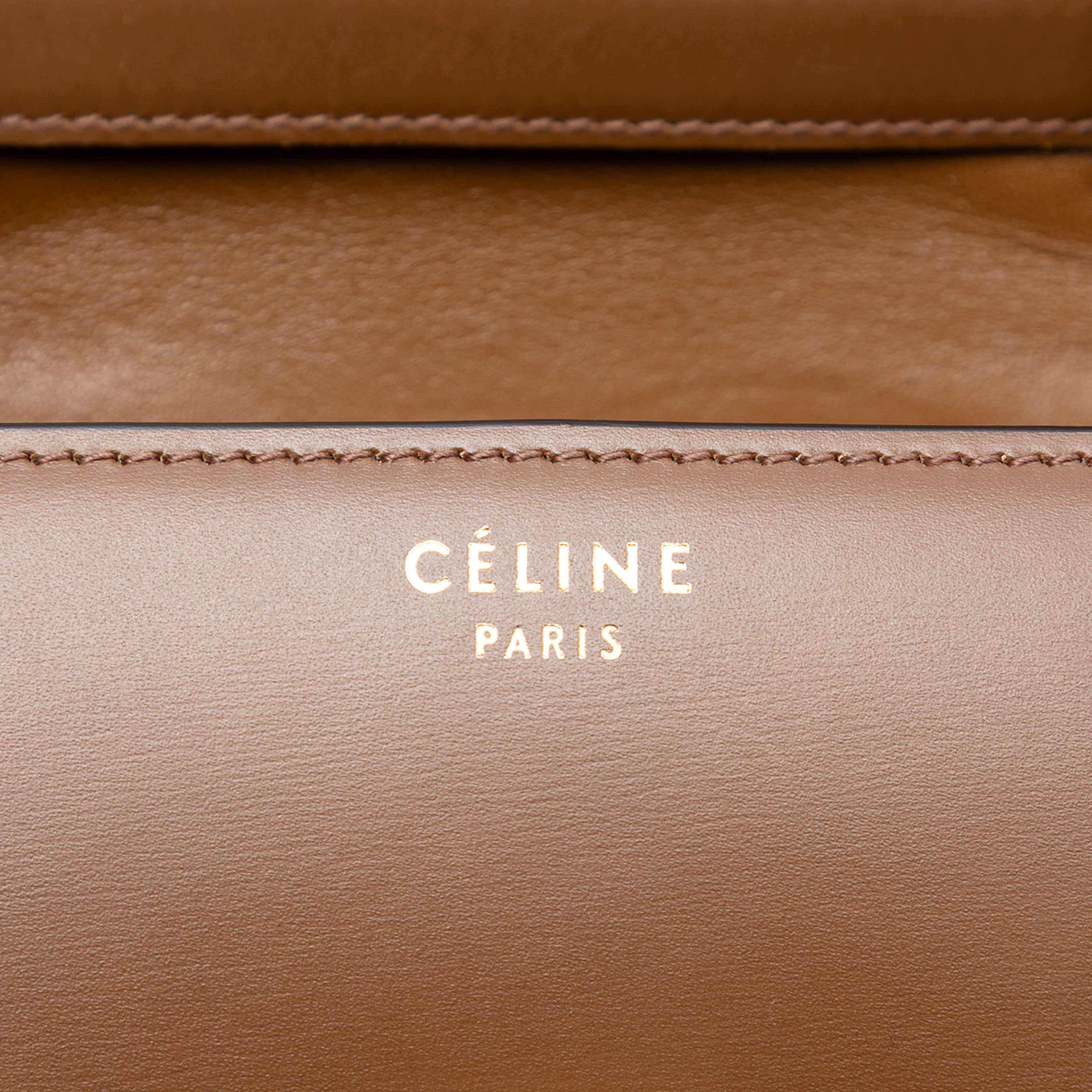 Celine Small Calfskin Classic Box, från Luxclusif, i färgen brun. Klicka för att öppna bilden i stort format