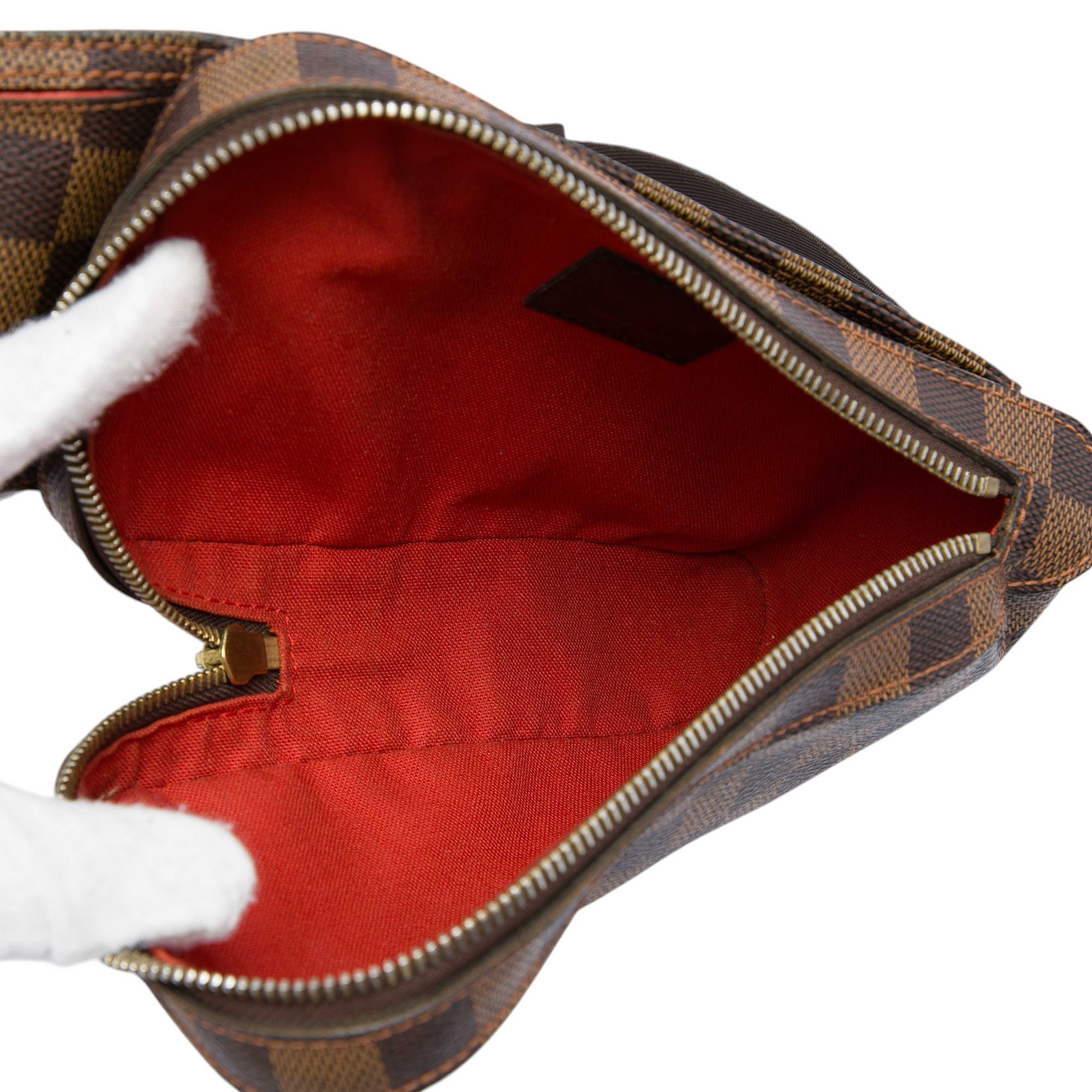 Louis Vuitton Damier Ebene Geronimos, från Luxclusif, i färgen brun. Klicka för att öppna bilden i stort format