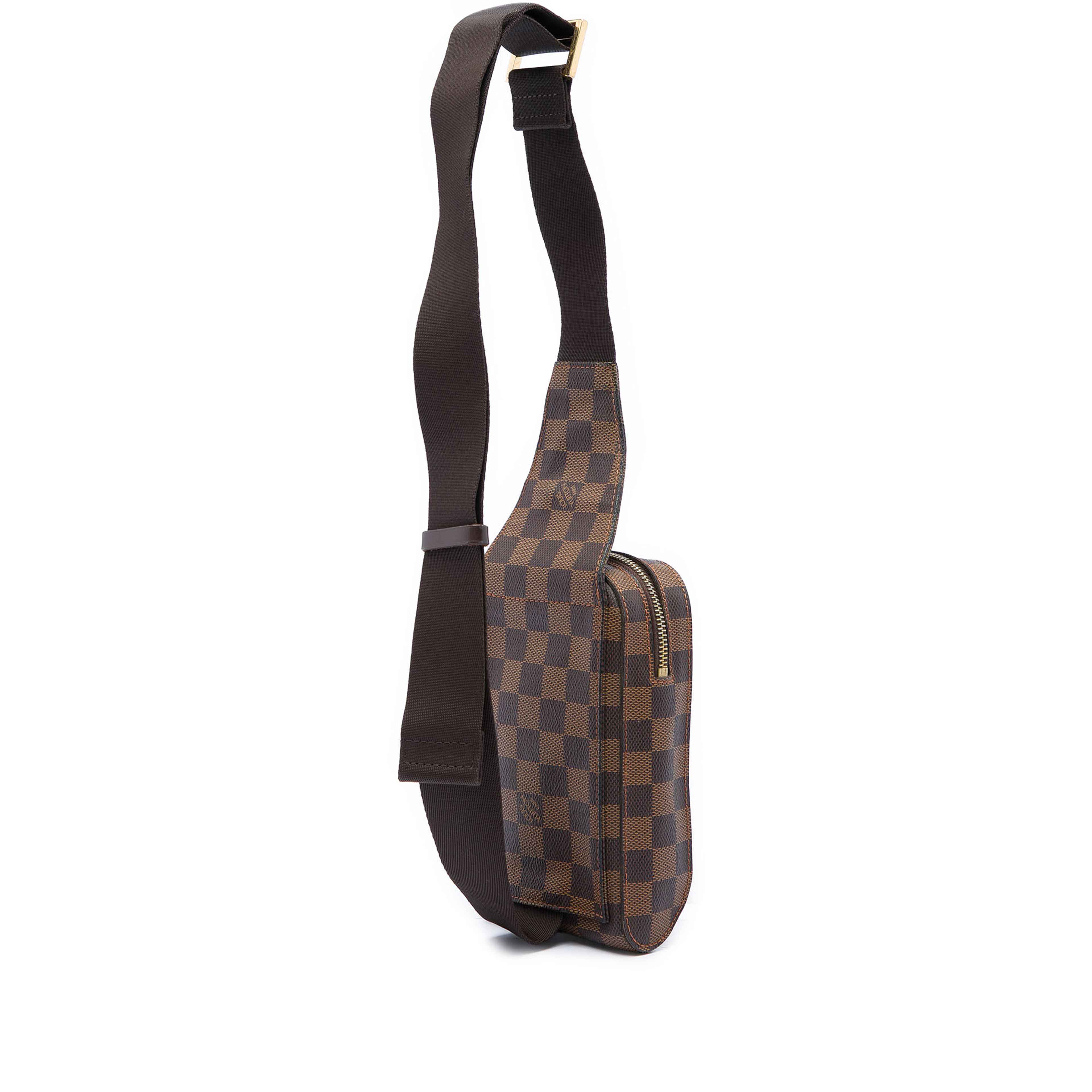 Louis Vuitton Damier Ebene Geronimos, från Luxclusif, i färgen brun. Klicka för att öppna bilden i stort format