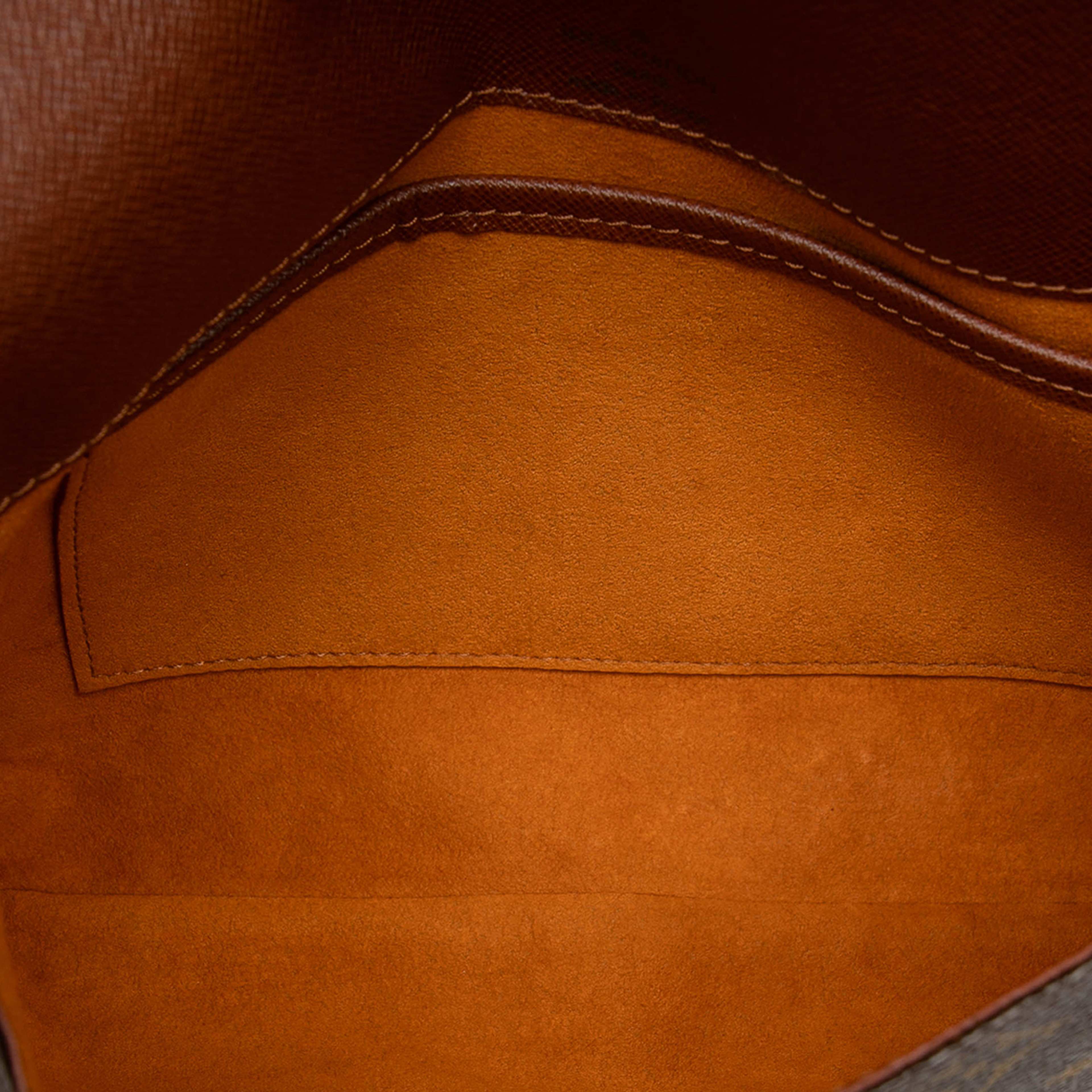 Louis Vuitton Monogram Musette Tango Short Strap, från Luxclusif, i färgen brown. Klicka för att öppna bilden i stort format