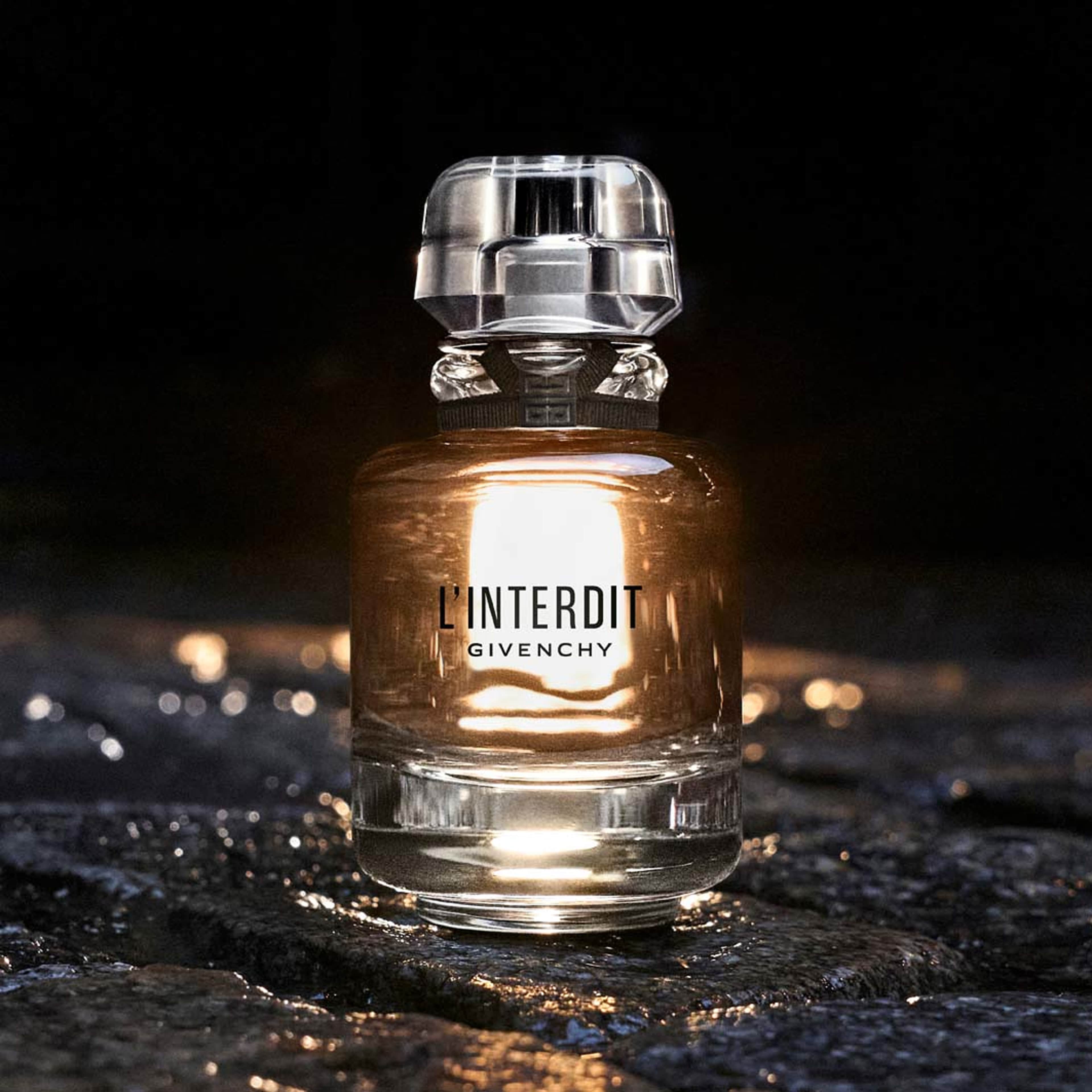 L'Interdit EdP, från Givenchy. Klicka för att öppna bilden i stort format