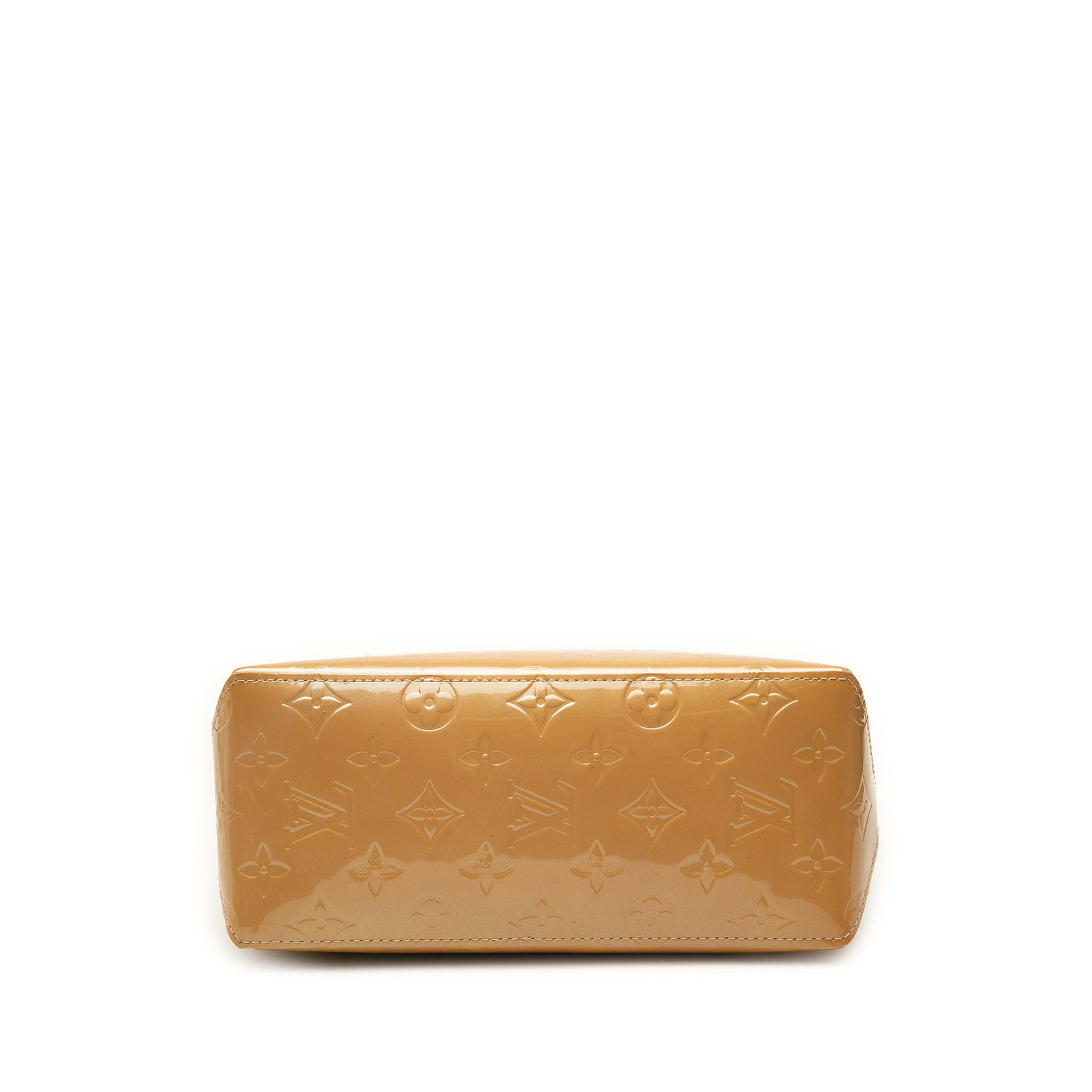 Louis Vuitton Monogram Vernis Reade Pm, från Luxclusif, i färgen brun. Klicka för att öppna bilden i stort format