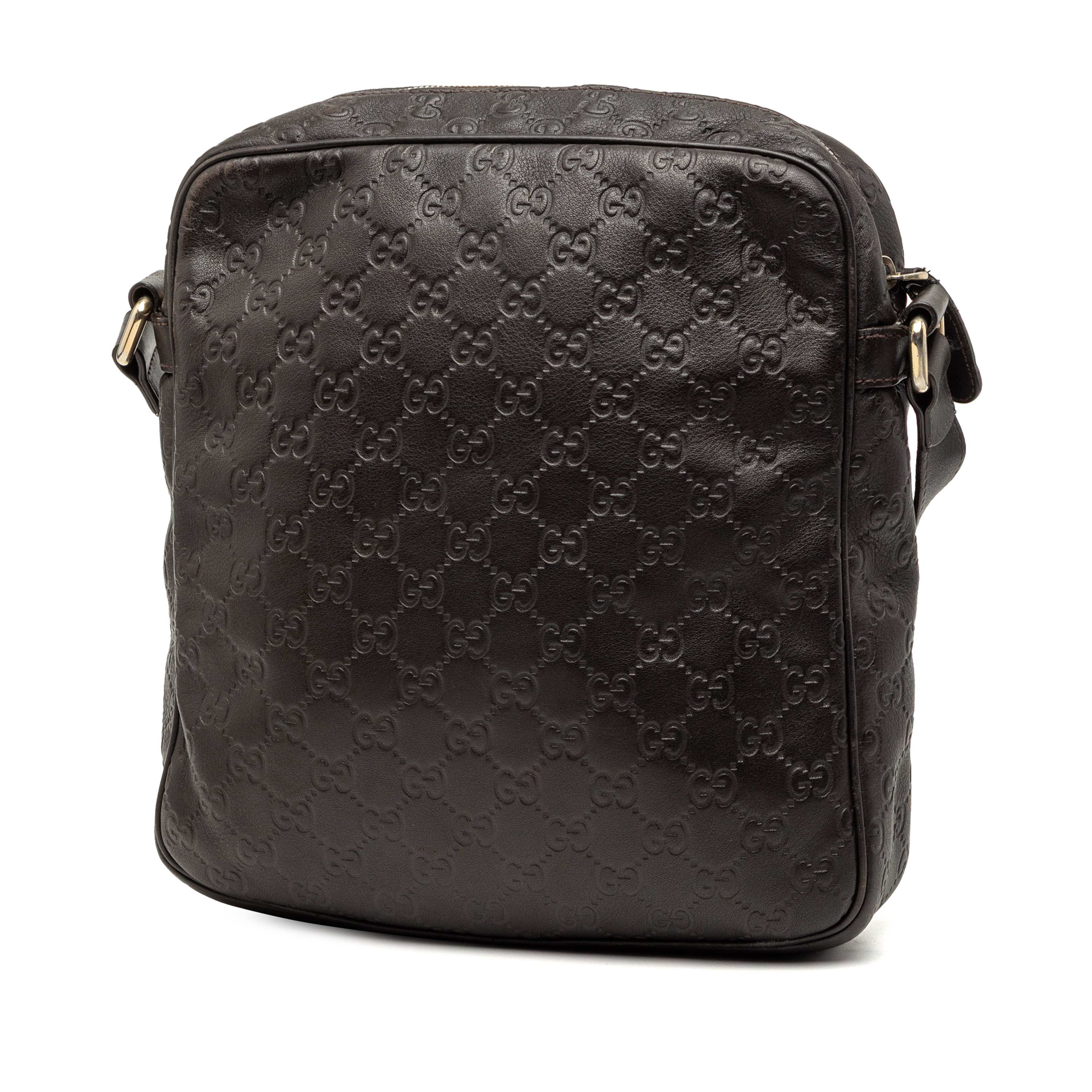 Gucci Guccissima Crossbody, från Luxclusif, i färgen dark brown. Klicka för att öppna bilden i stort format