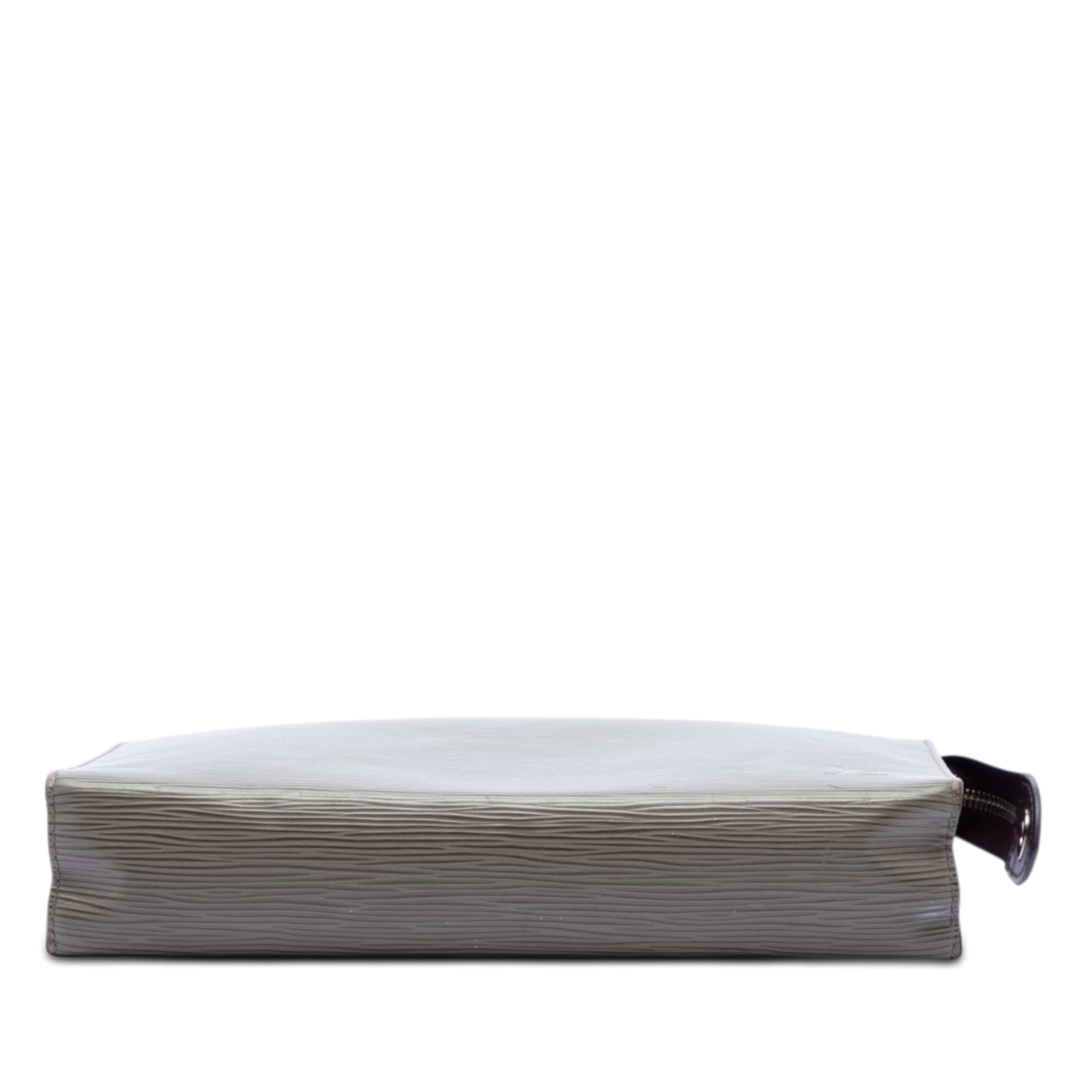 Louis Vuitton Epi Pochette Voyage Mm, från Luxclusif, i färgen dark khaki. Klicka för att öppna bilden i stort format
