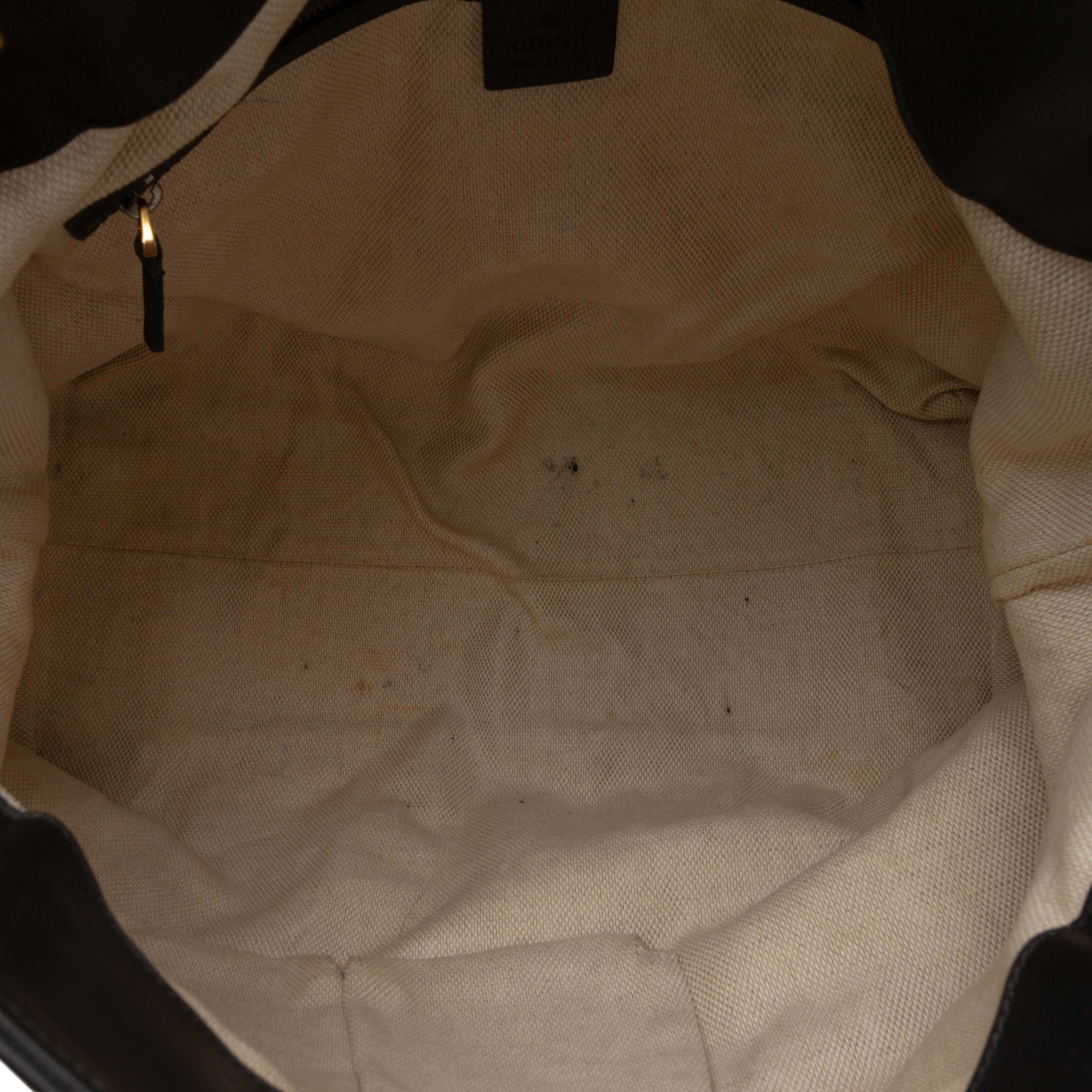 Gucci Gg Canvas Patti Stud Tote, från Luxclusif, i färgen beige. Klicka för att öppna bilden i stort format