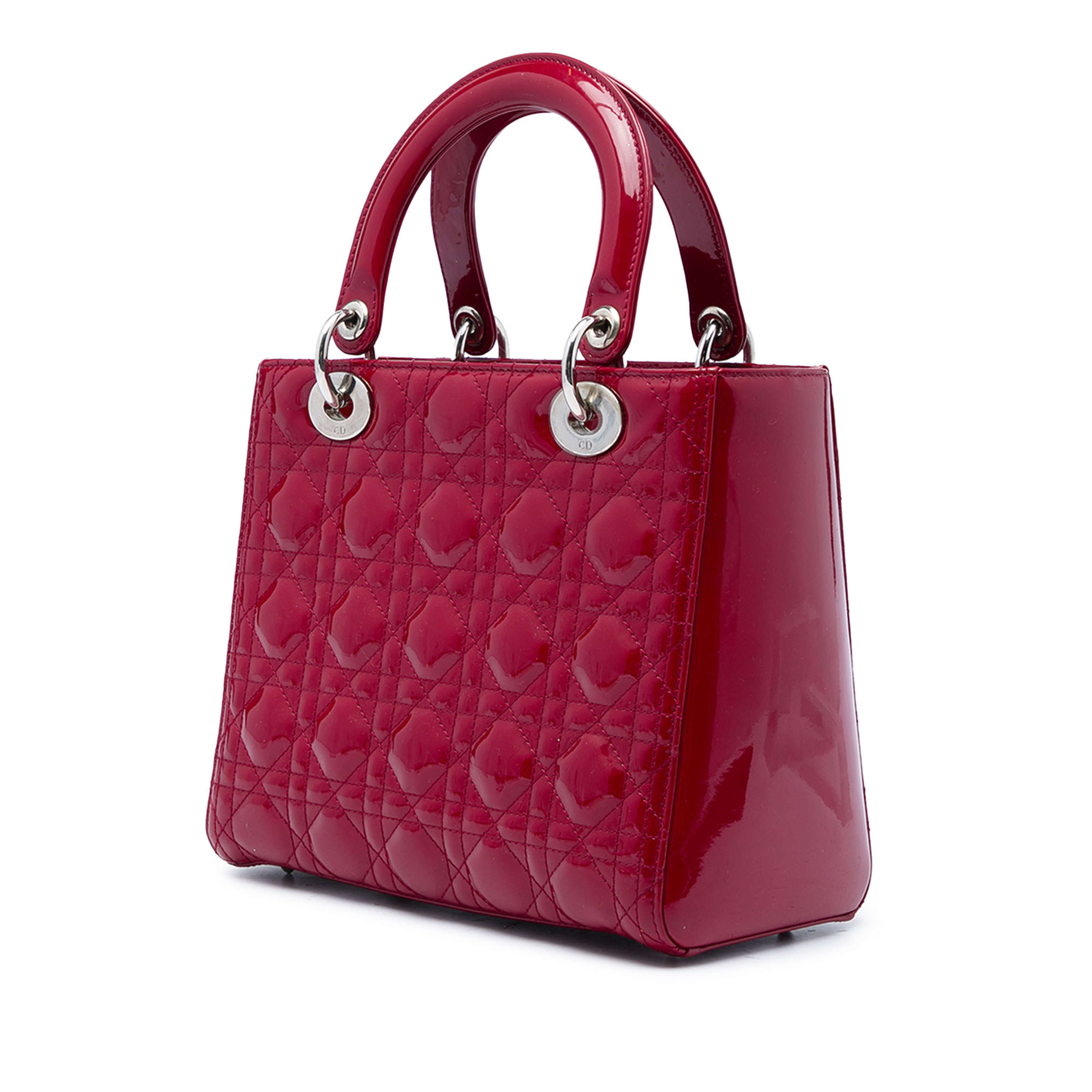 Dior Medium Patent Cannage Lady Dior, från Luxclusif, i färgen röd. Klicka för att öppna bilden i stort format