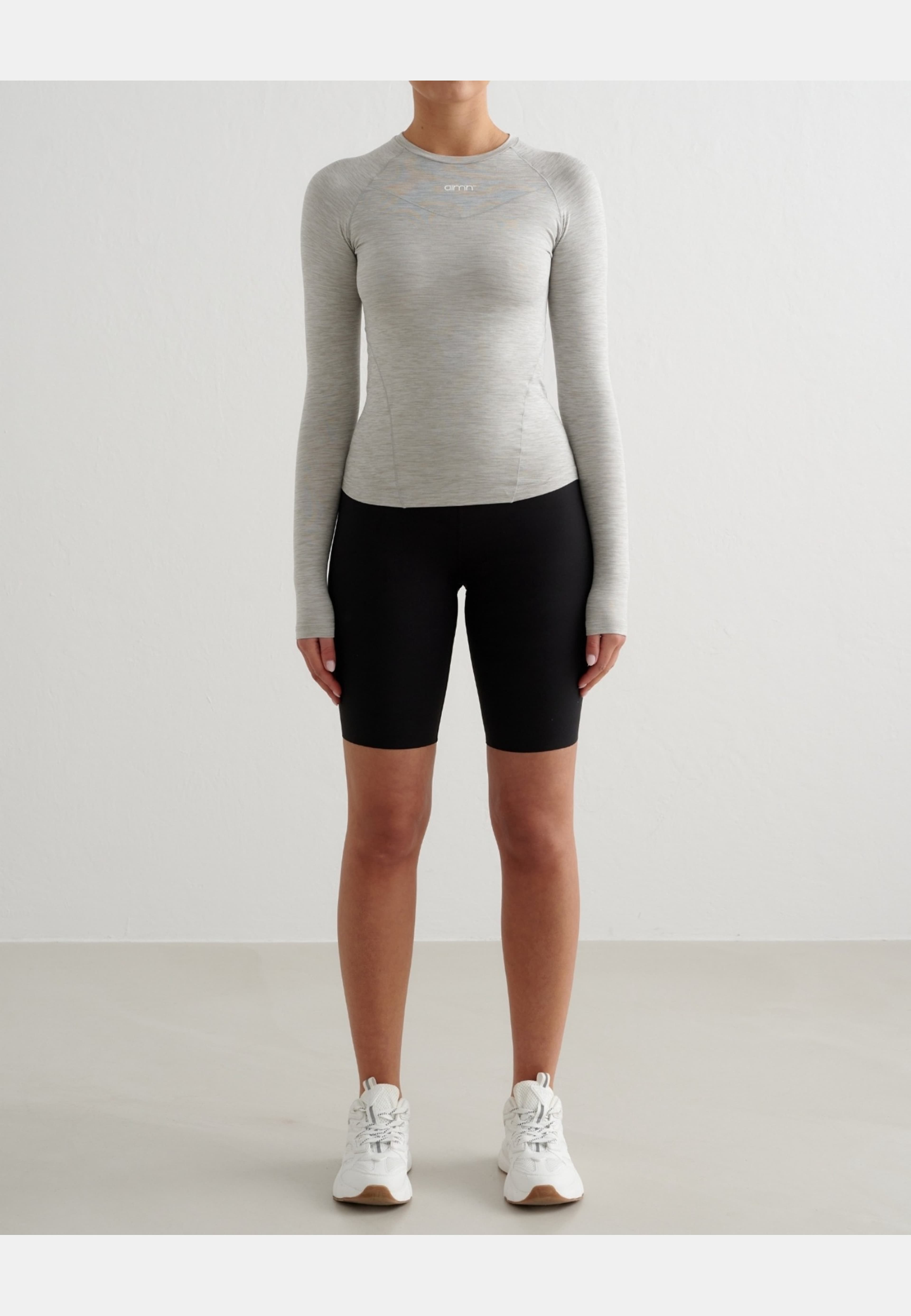 Soft Basic Long Sleeve, från aim'n, i färgen grey melange. Klicka för att öppna bilden i stort format