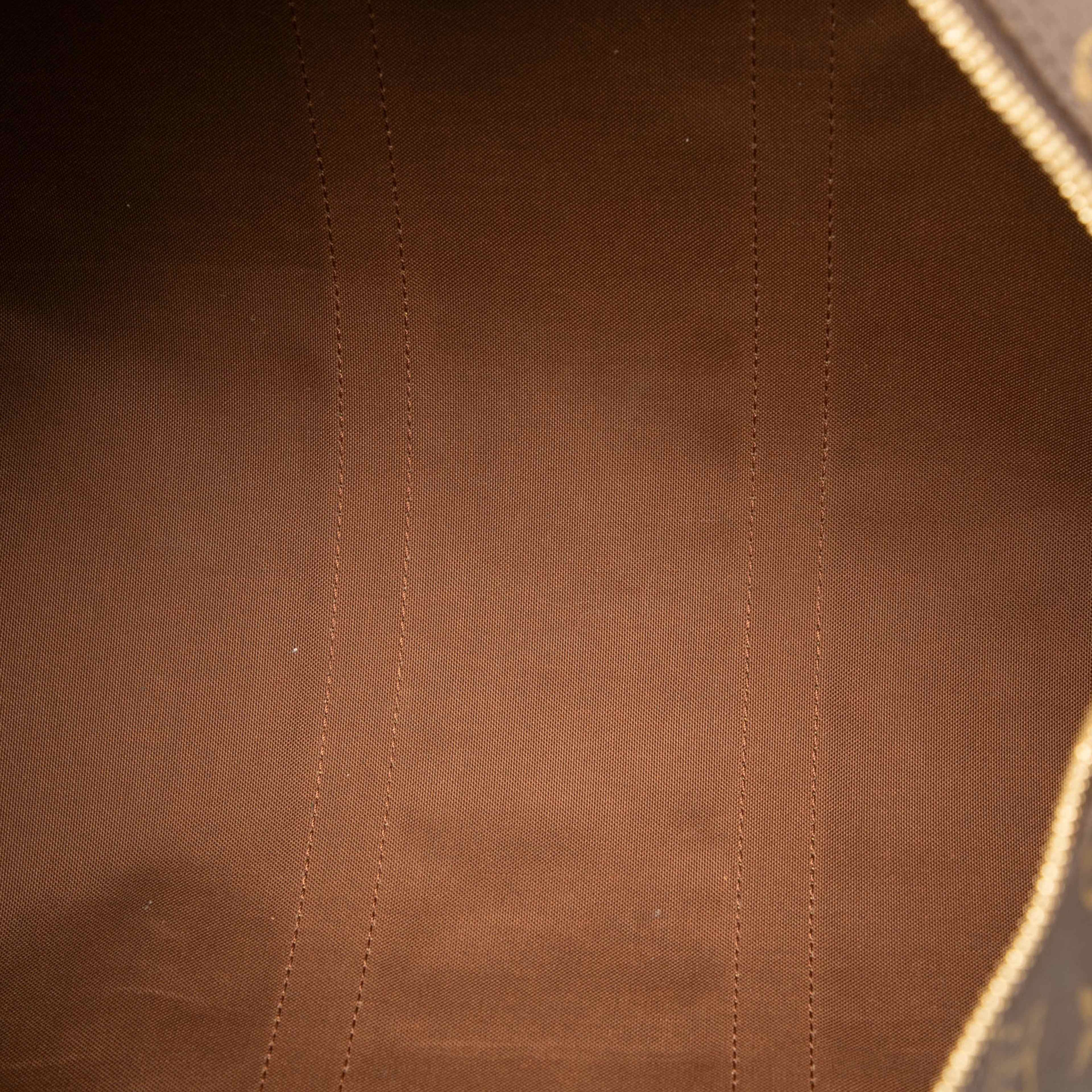 Louis Vuitton Monogram Keepall 45, från Luxclusif, i färgen brown. Klicka för att öppna bilden i stort format