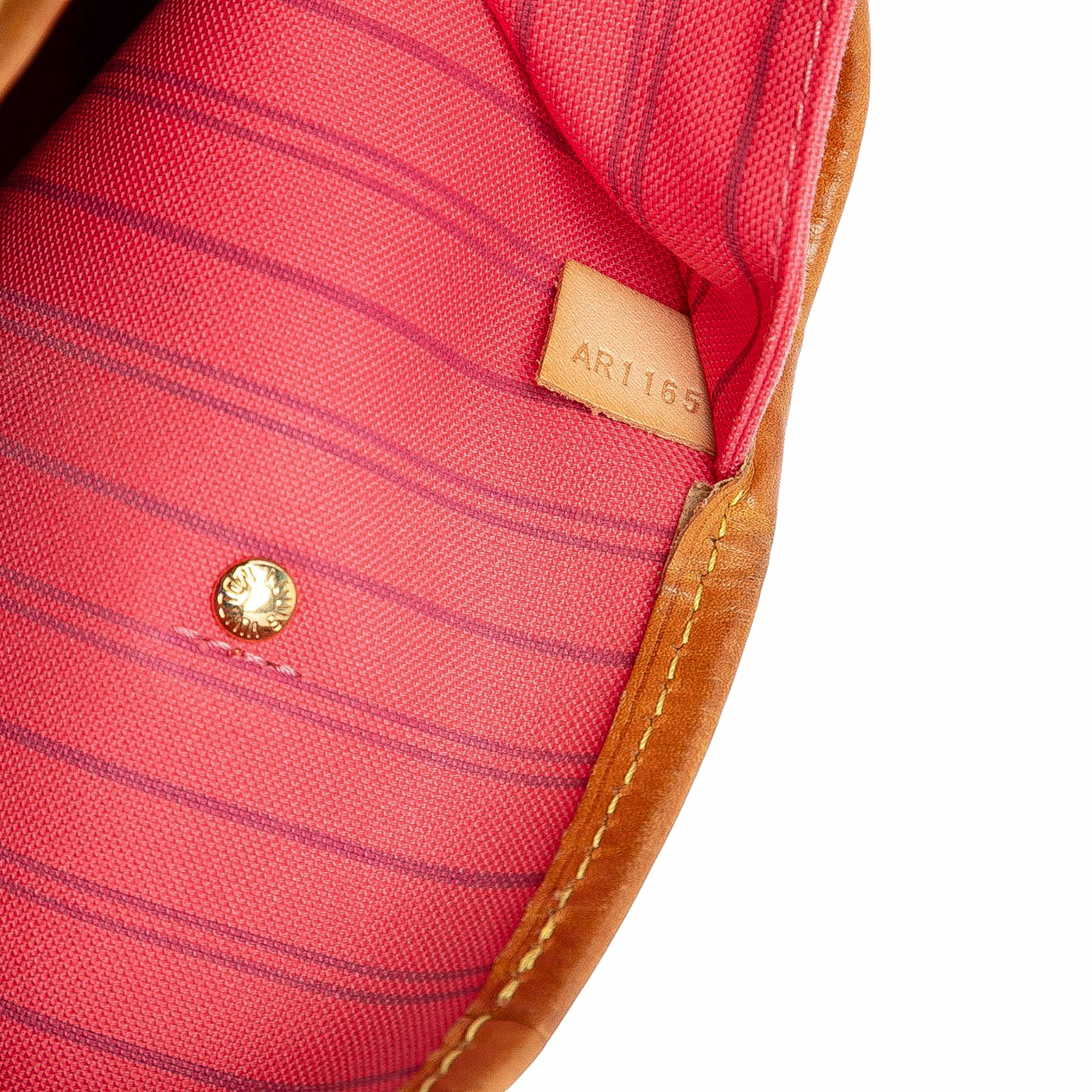 Louis Vuitton Monogram V Neverfull Mm, från Luxclusif, i färgen brown. Klicka för att öppna bilden i stort format