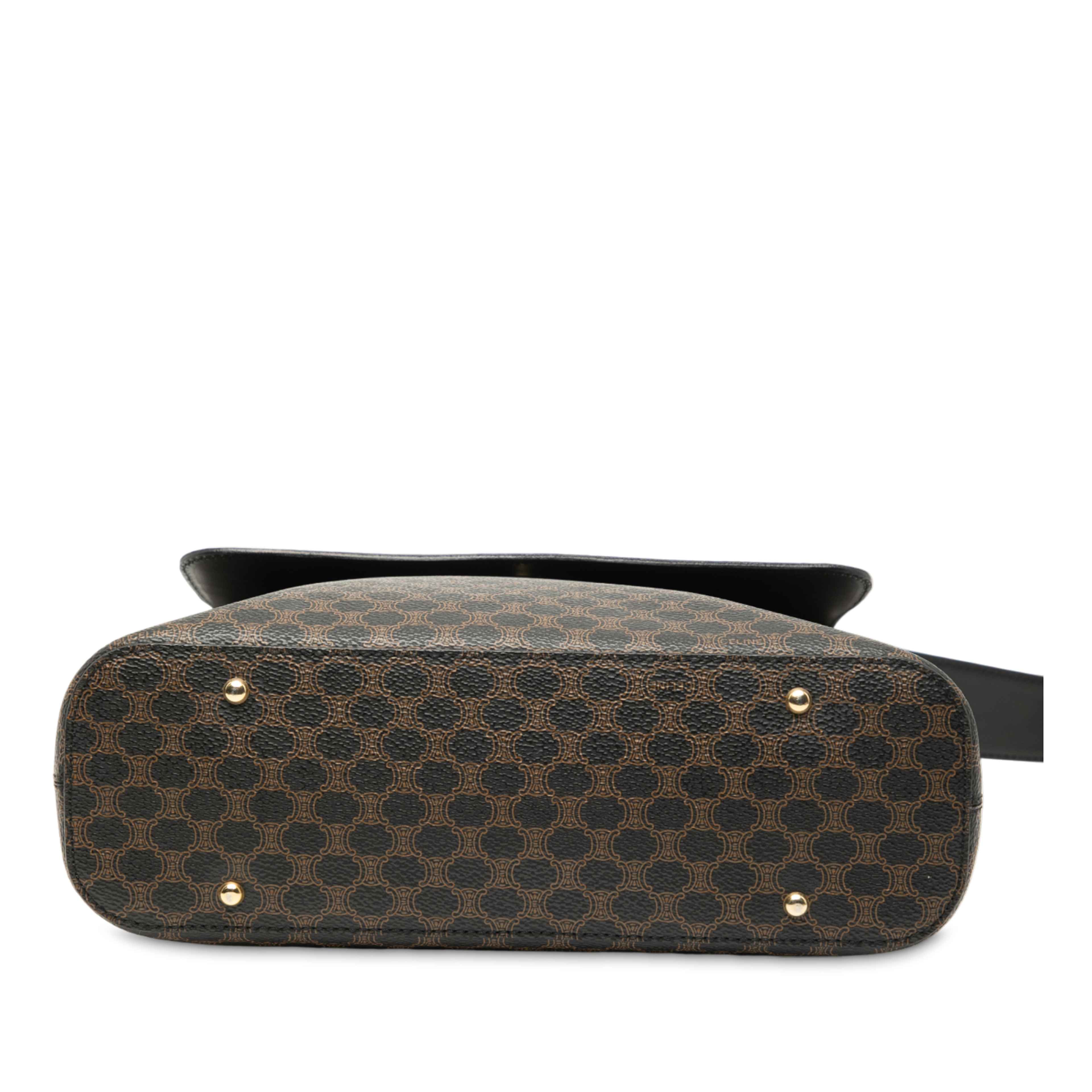 Celine Macadam Coated Canvas Shoulder Bag, från Luxclusif, i färgen dark brown. Klicka för att öppna bilden i stort format