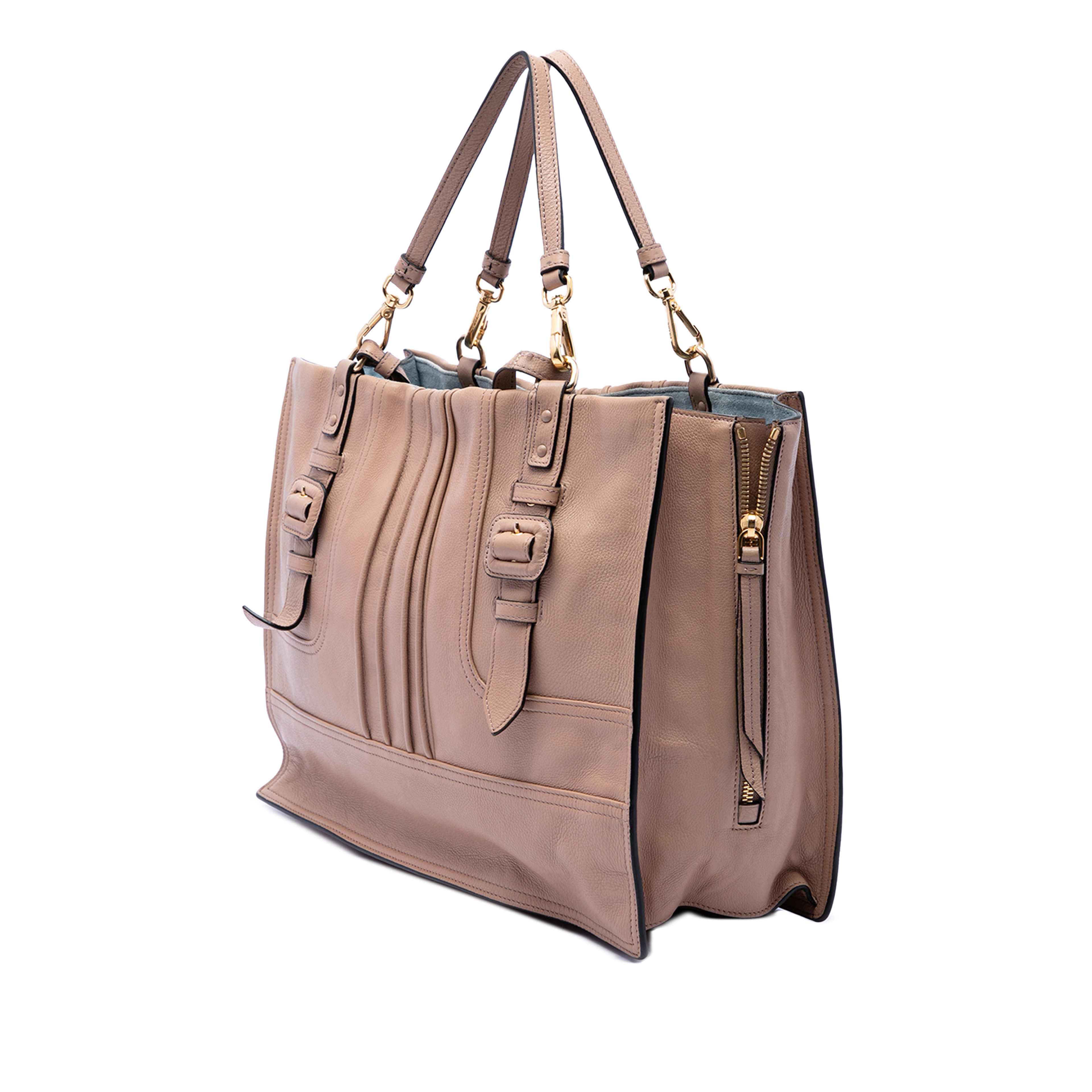 Prada Calfskin Etiquette Satchel, från Luxclusif, i färgen brun. Klicka för att öppna bilden i stort format