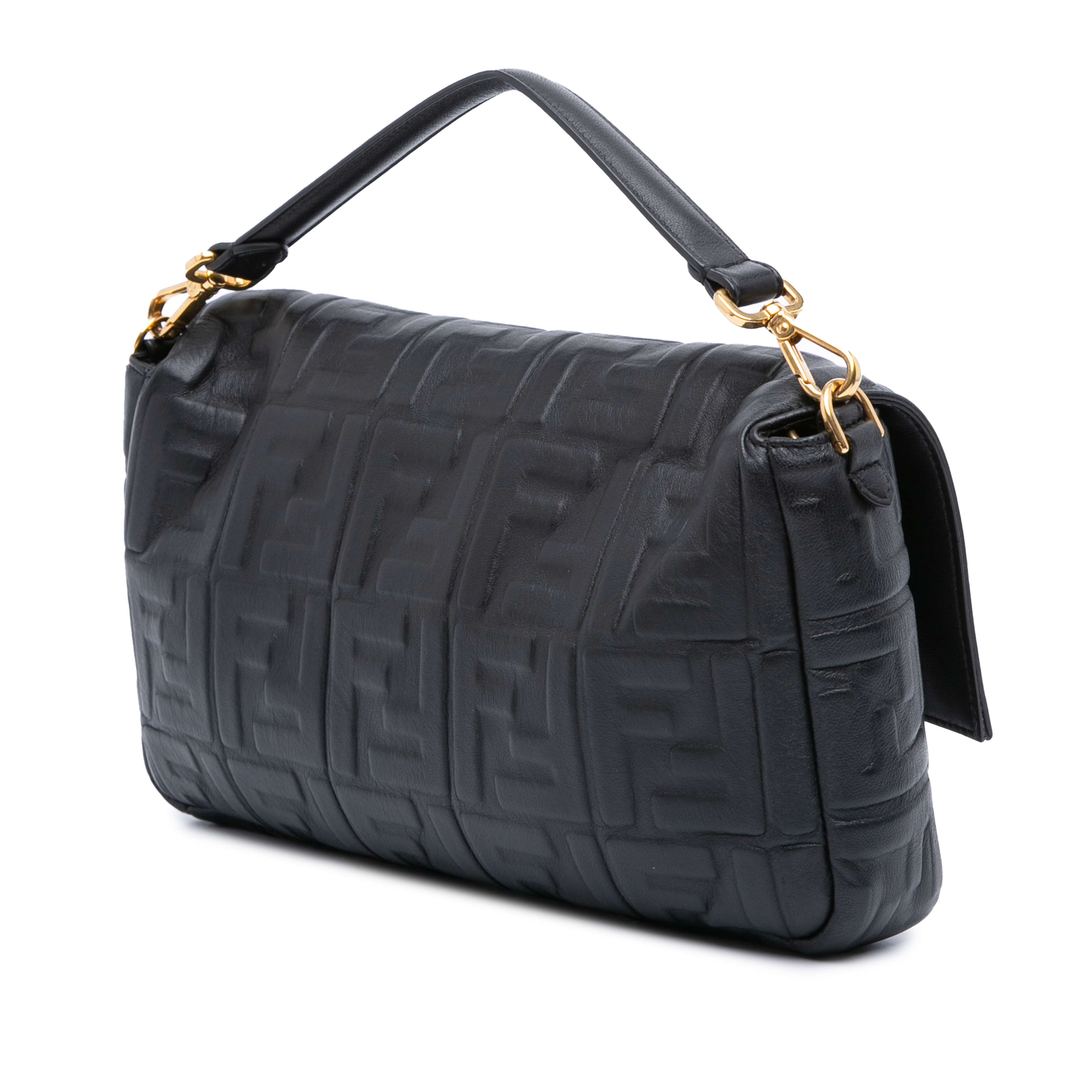 Fendi Large Zucca Embossed Leather Baguette Satchel, från Luxclusif, i färgen black. Klicka för att öppna bilden i stort format