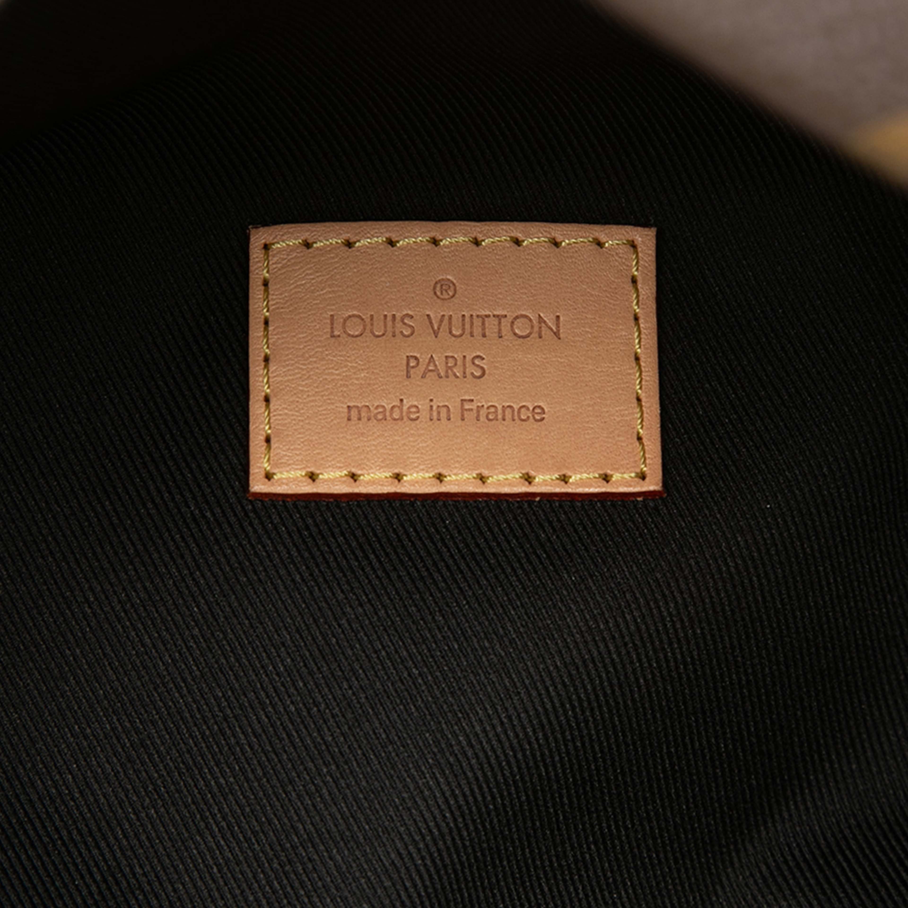 Louis Vuitton Monogram Bumbag, från Luxclusif, i färgen brown. Klicka för att öppna bilden i stort format