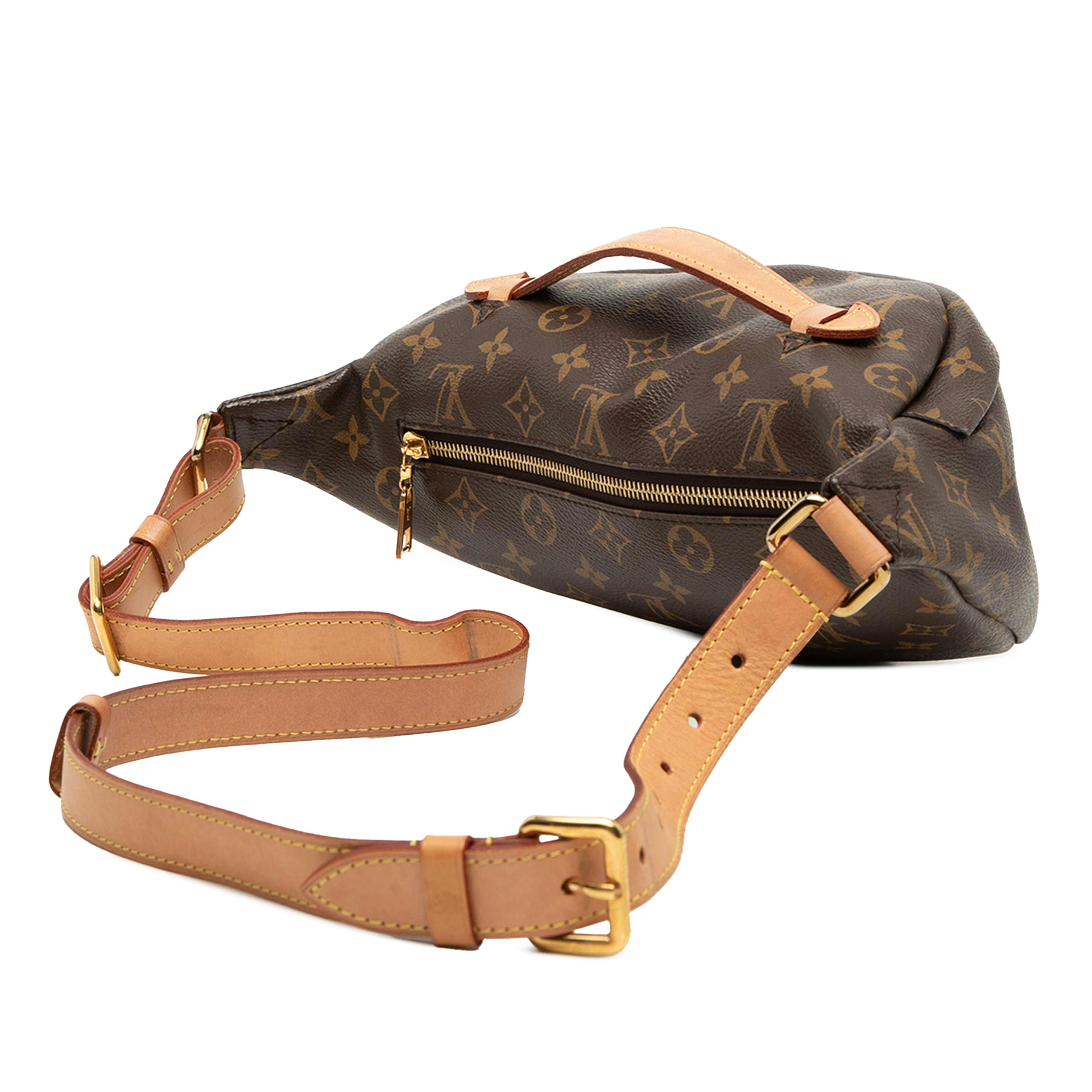 Louis Vuitton Monogram Bumbag, från Luxclusif, i färgen brown. Klicka för att öppna bilden i stort format