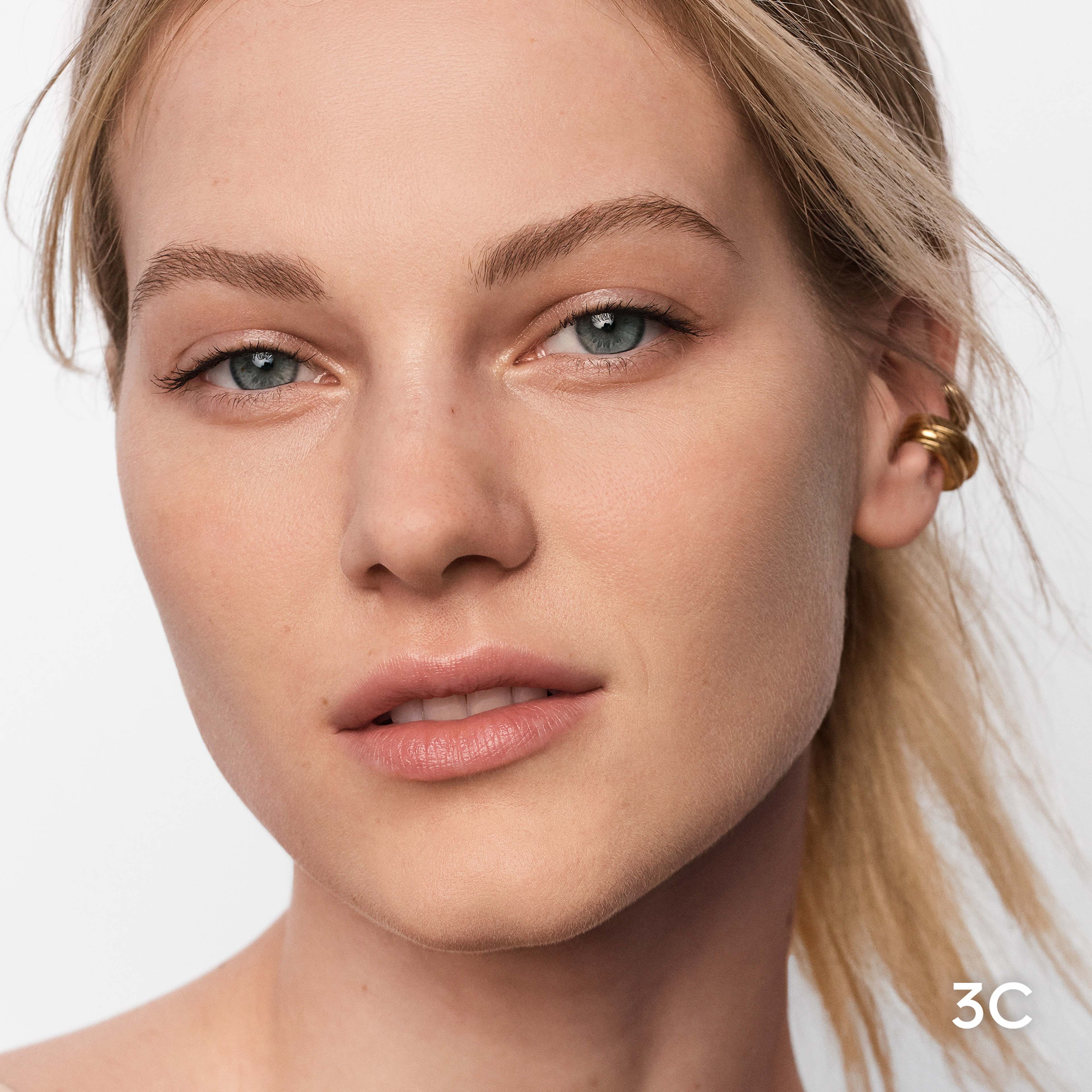 Terra Le Tient Healthy Glow Foundation